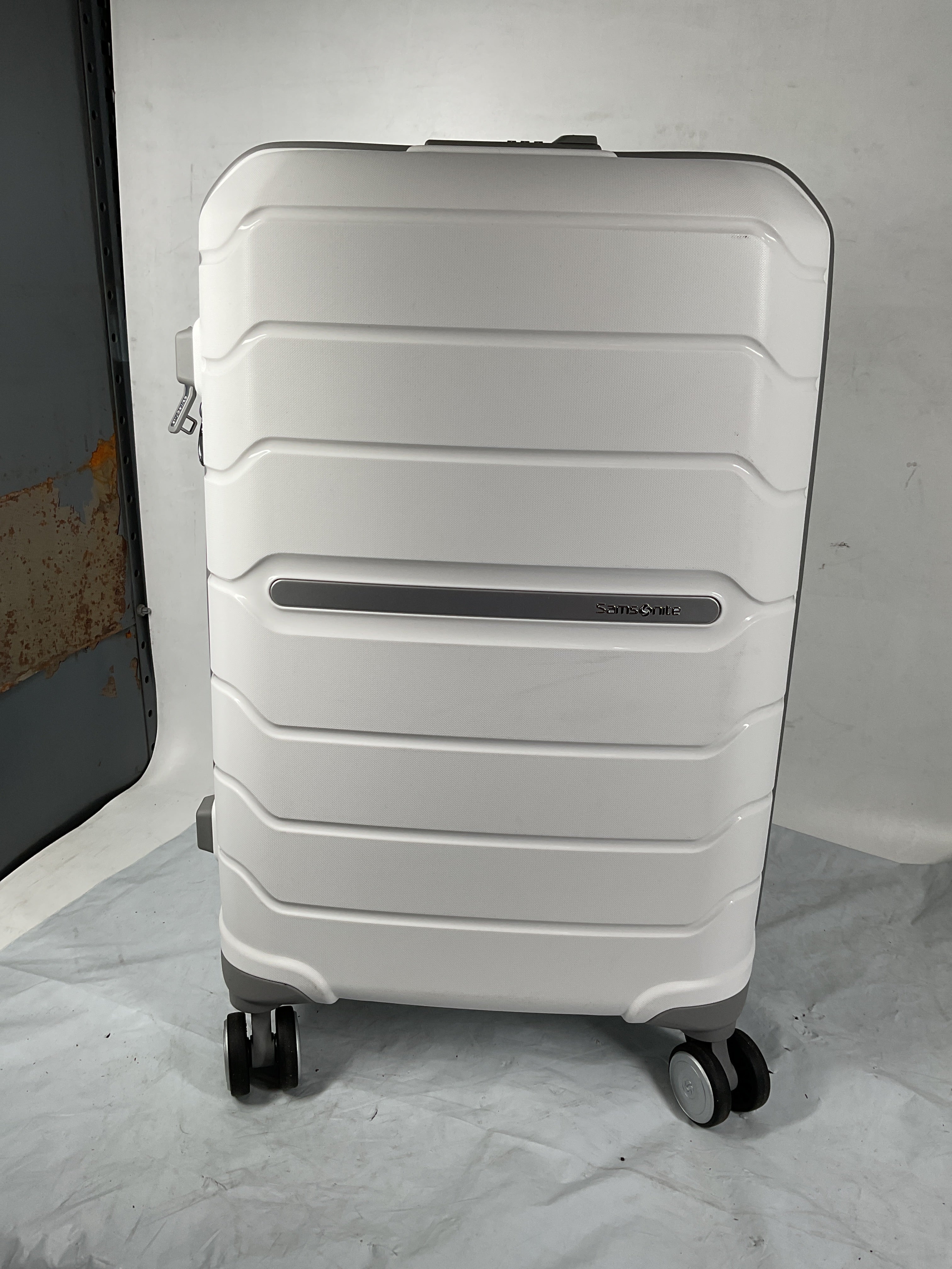 Samsonite Freeform Hardside Expandable with Double Spinner Wheels ( White , Carry-on Spinner ) White Carry On Spinner U7