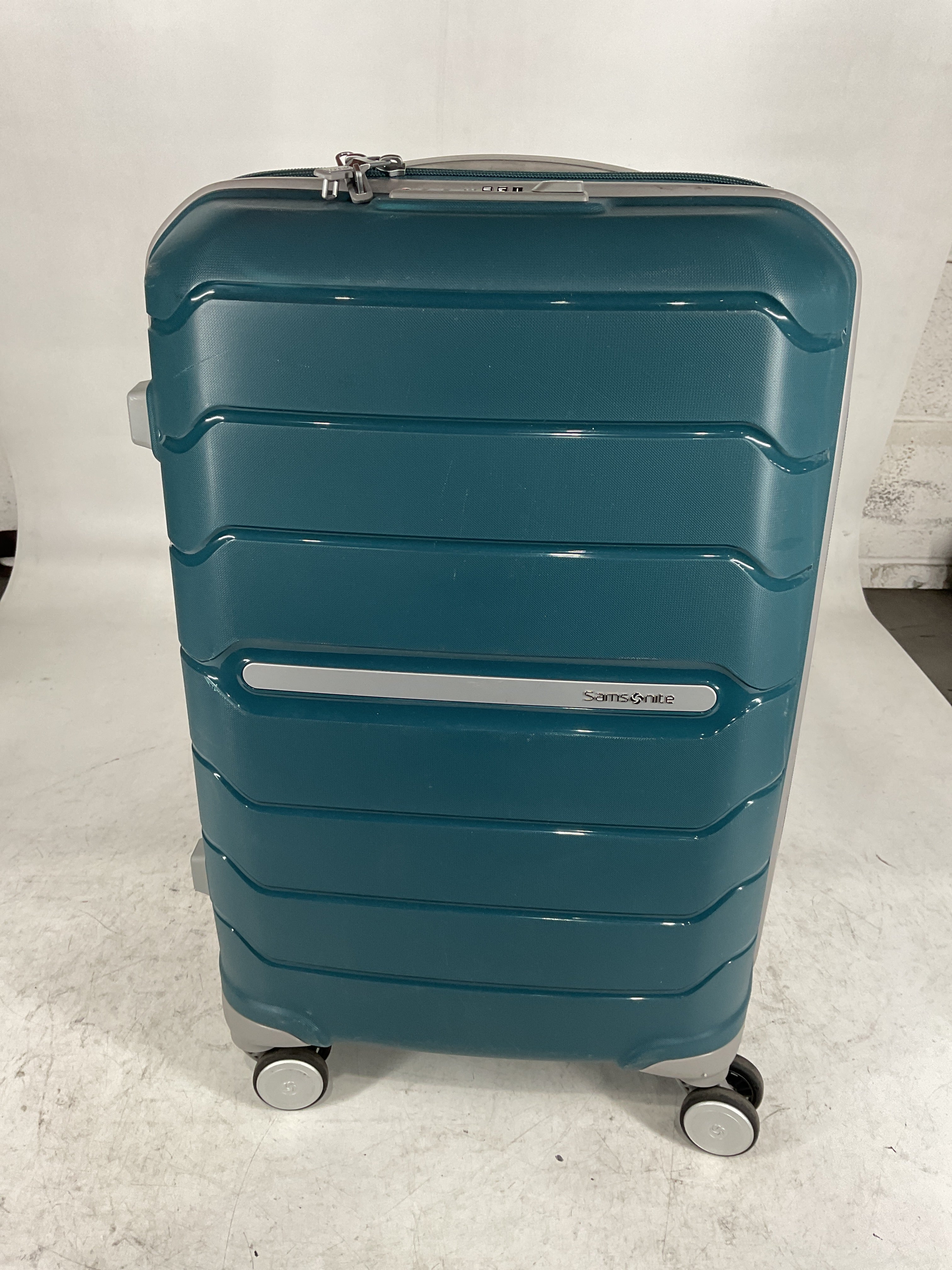 Samsonite Freeform Hardside 28-Inch Spinner U1