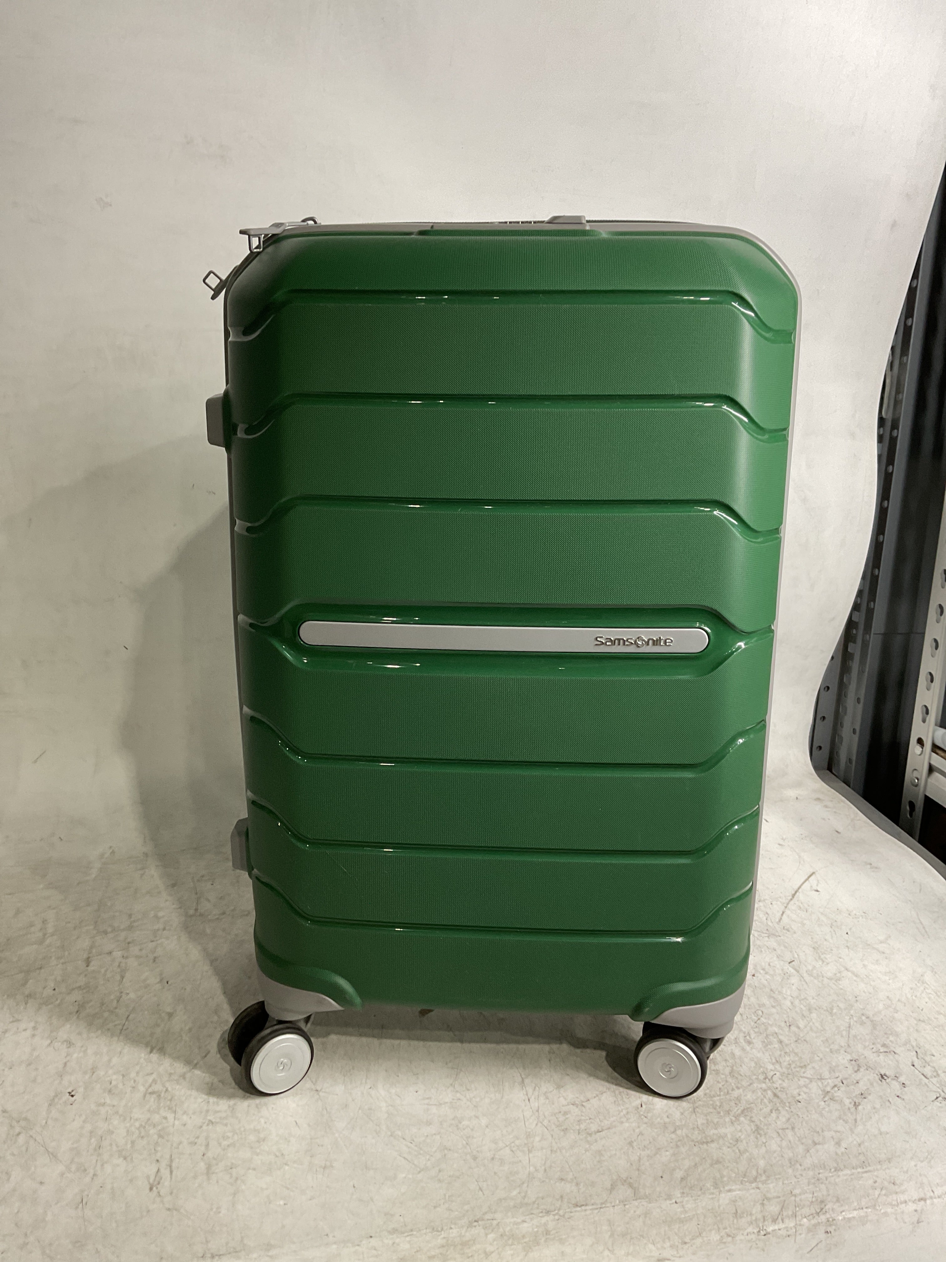 Samsonite Freeform Hardside Expandable with Double Spinner Wheels ( Sage Green , Carry-On 21-Inch ) Sage Green Carry On 21 Inch U2