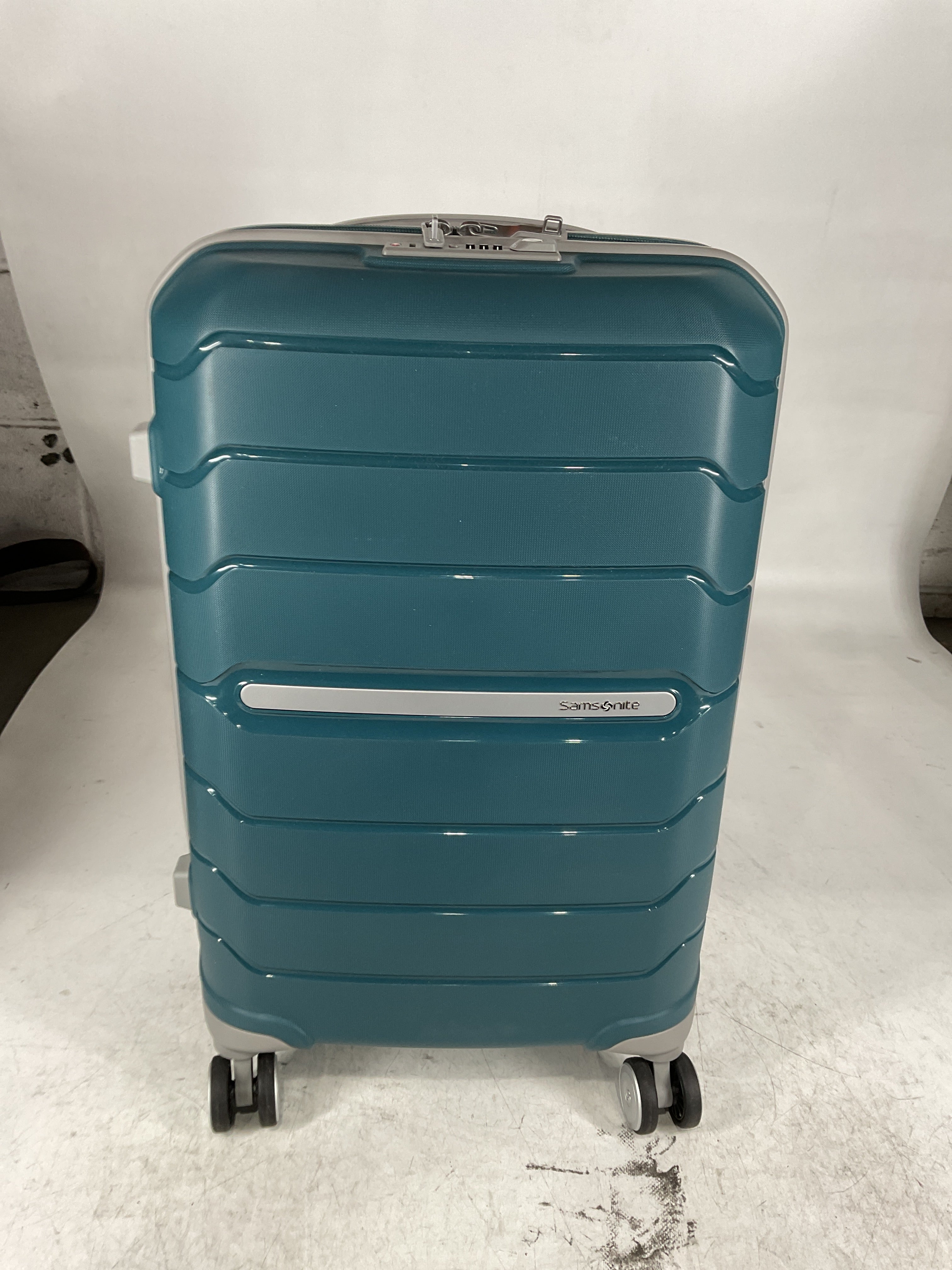 Samsonite Freeform Hardside 28-Inch Spinner U5