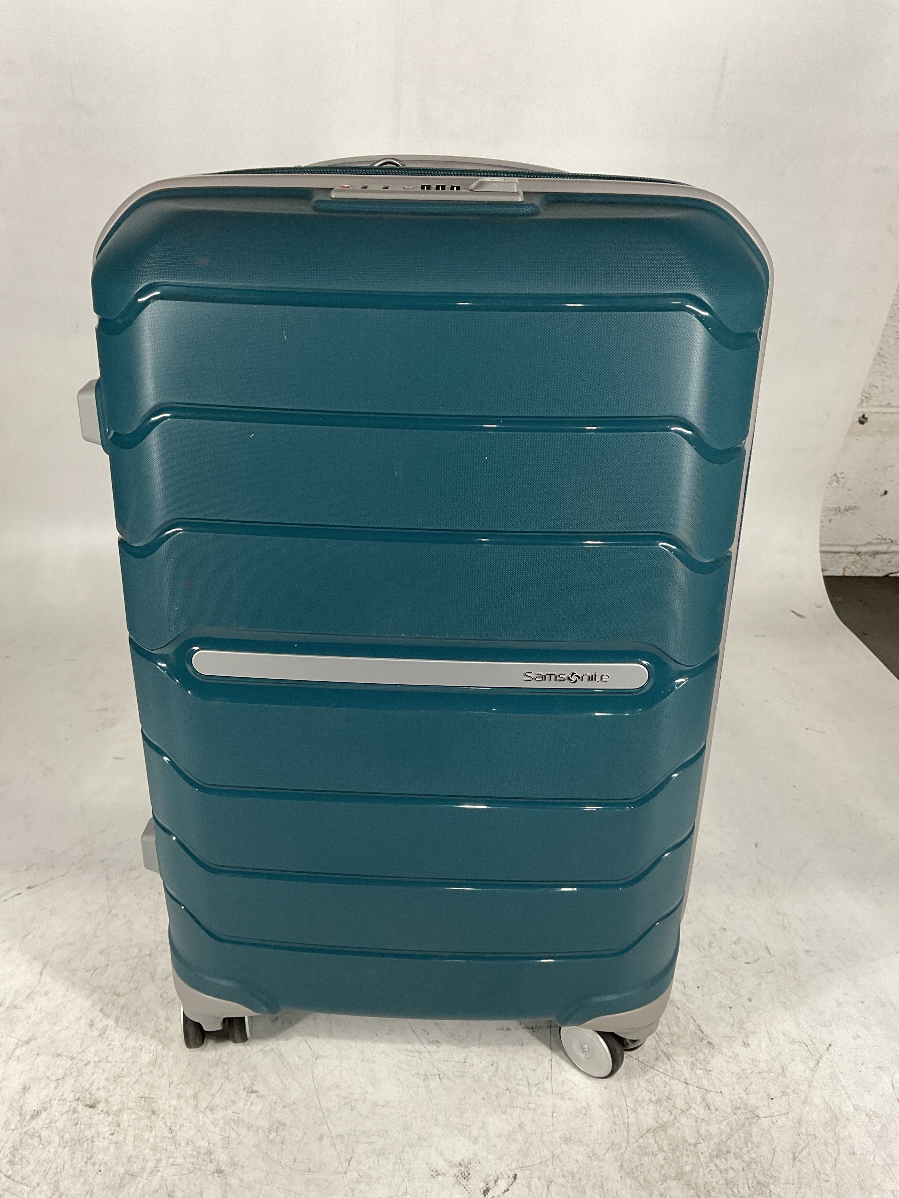 Samsonite Freeform Hardside 28-Inch Spinner U6