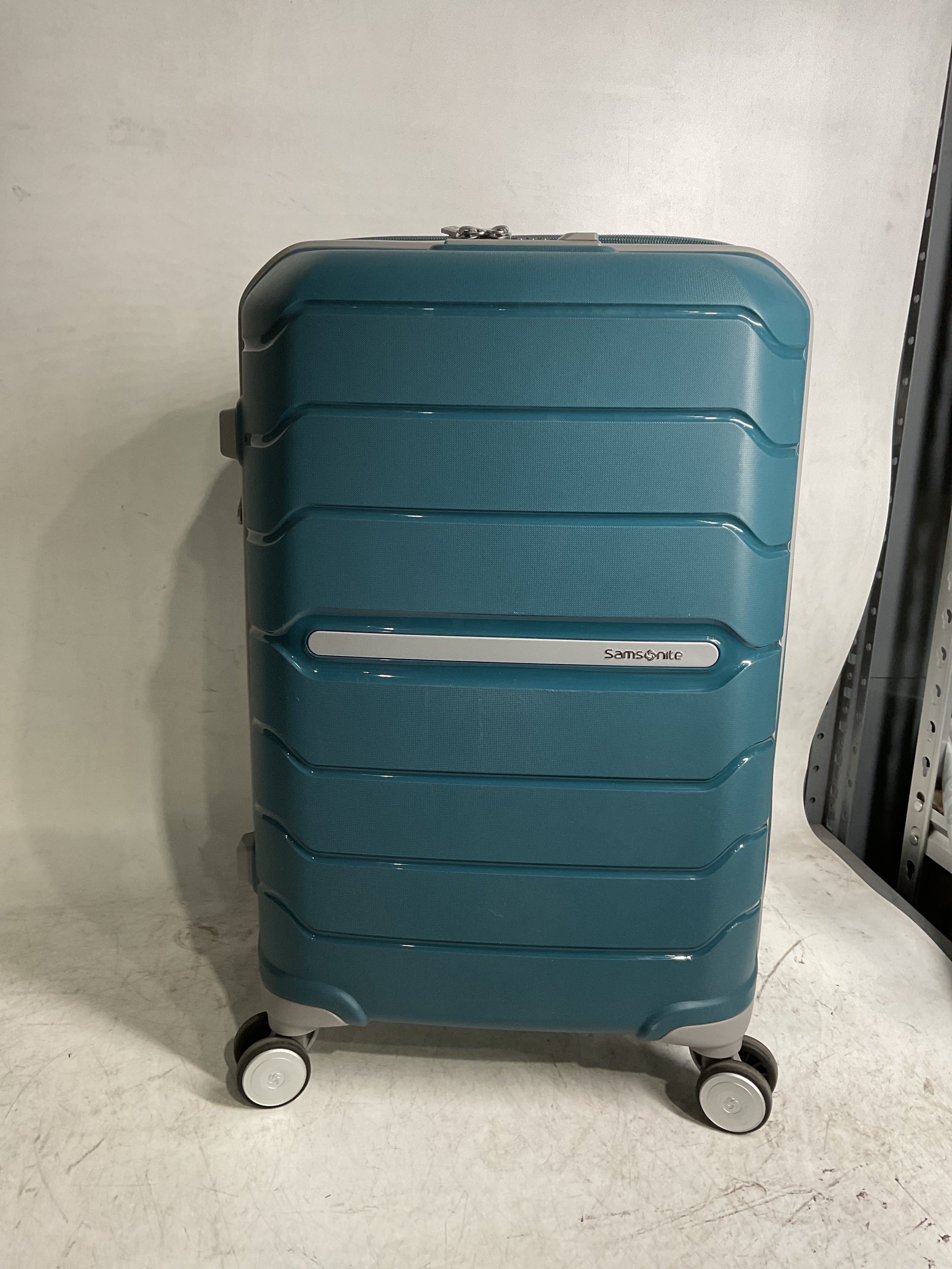 Samsonite Freeform Hardside Expandable with Double Spinner Wheels ( Dark Teal , Carry-On 21-Inch ) Dark Teal Carry On 21 Inch U8