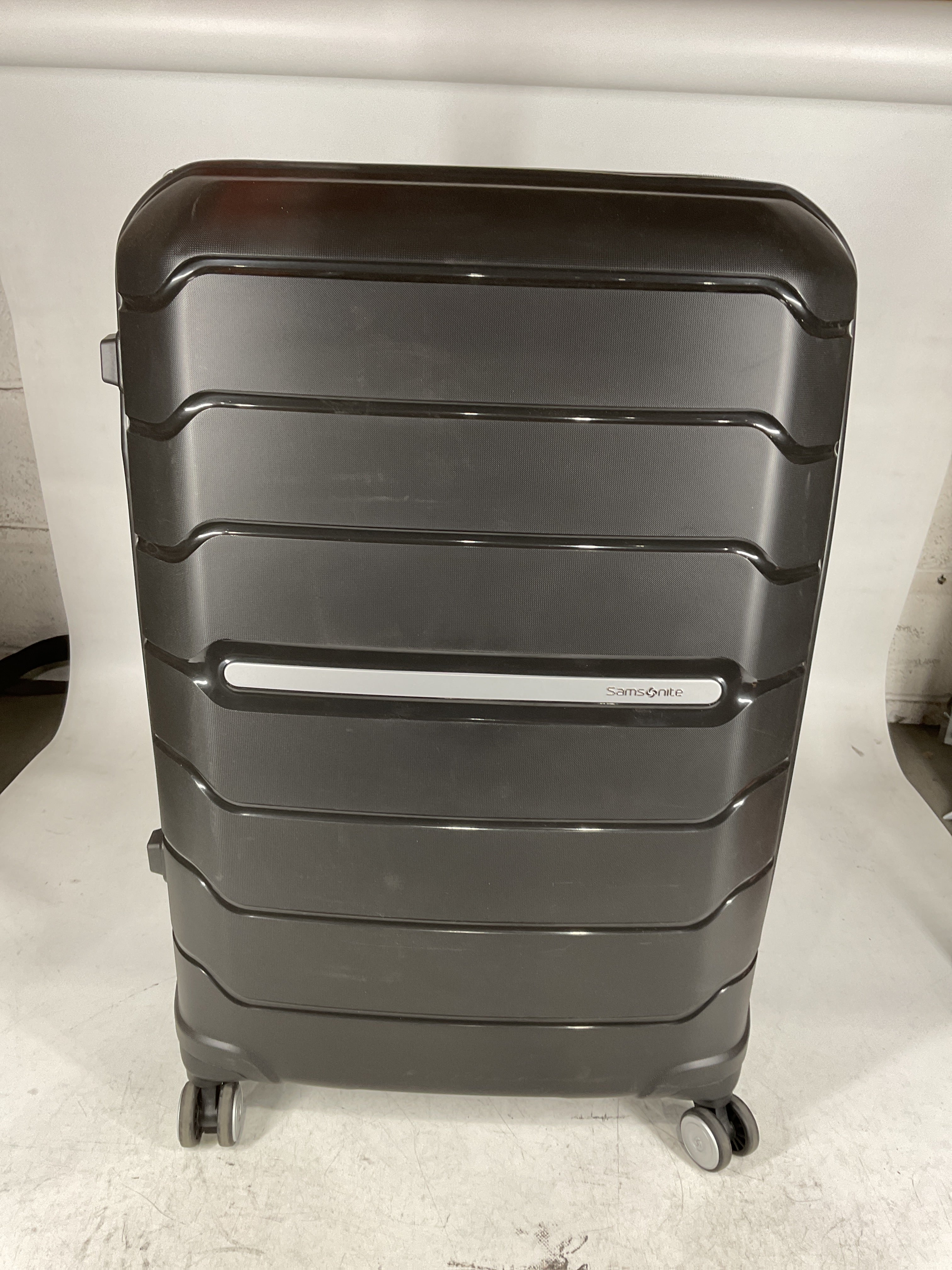 Samsonite Freeform Hardside 28-Inch Spinner U10