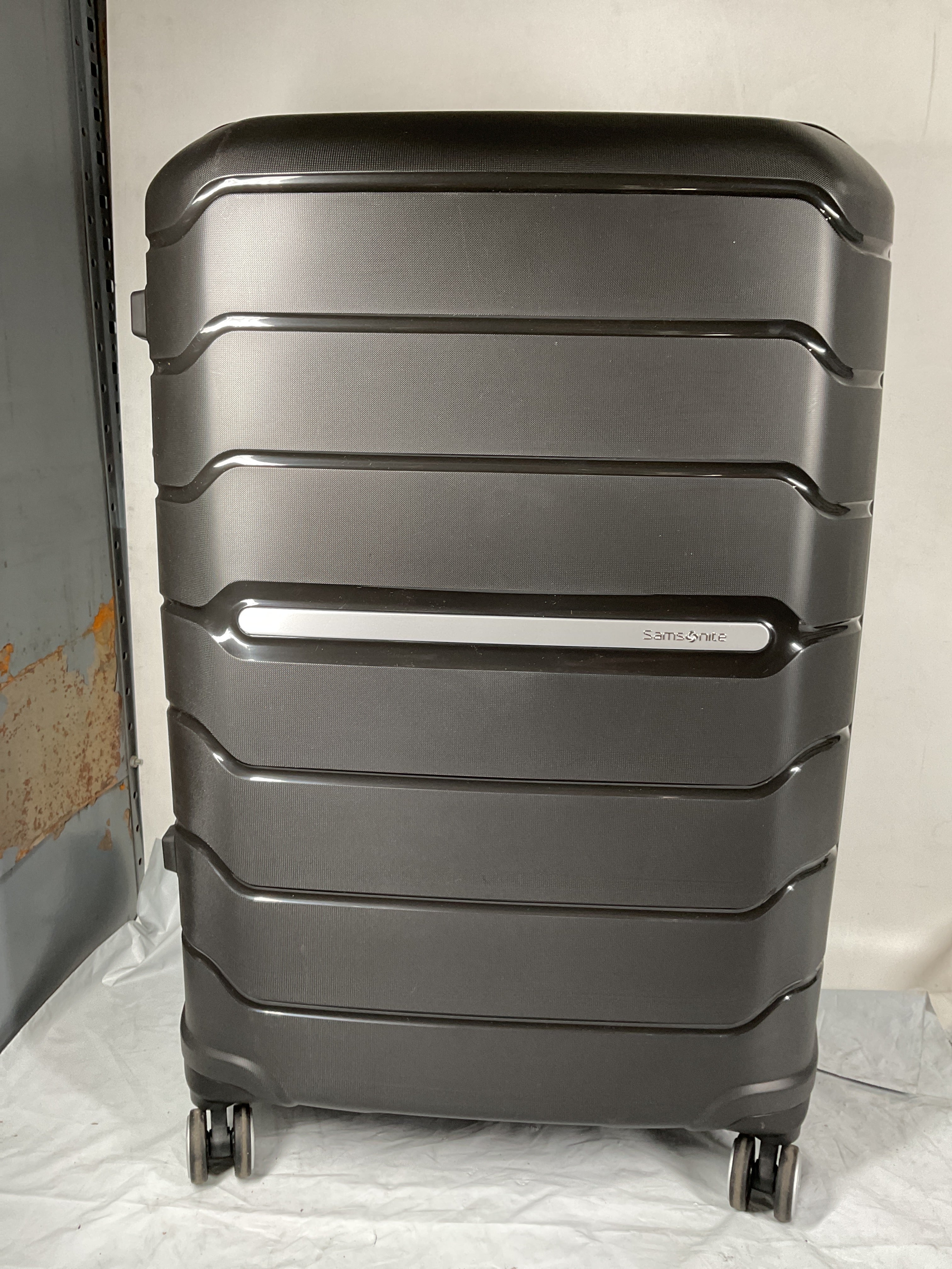 Samsonite Freeform Hardside Expandable with Double Spinner Wheels ( Black , Checked-Large Spinner ) Black Checked Large Spinner U34