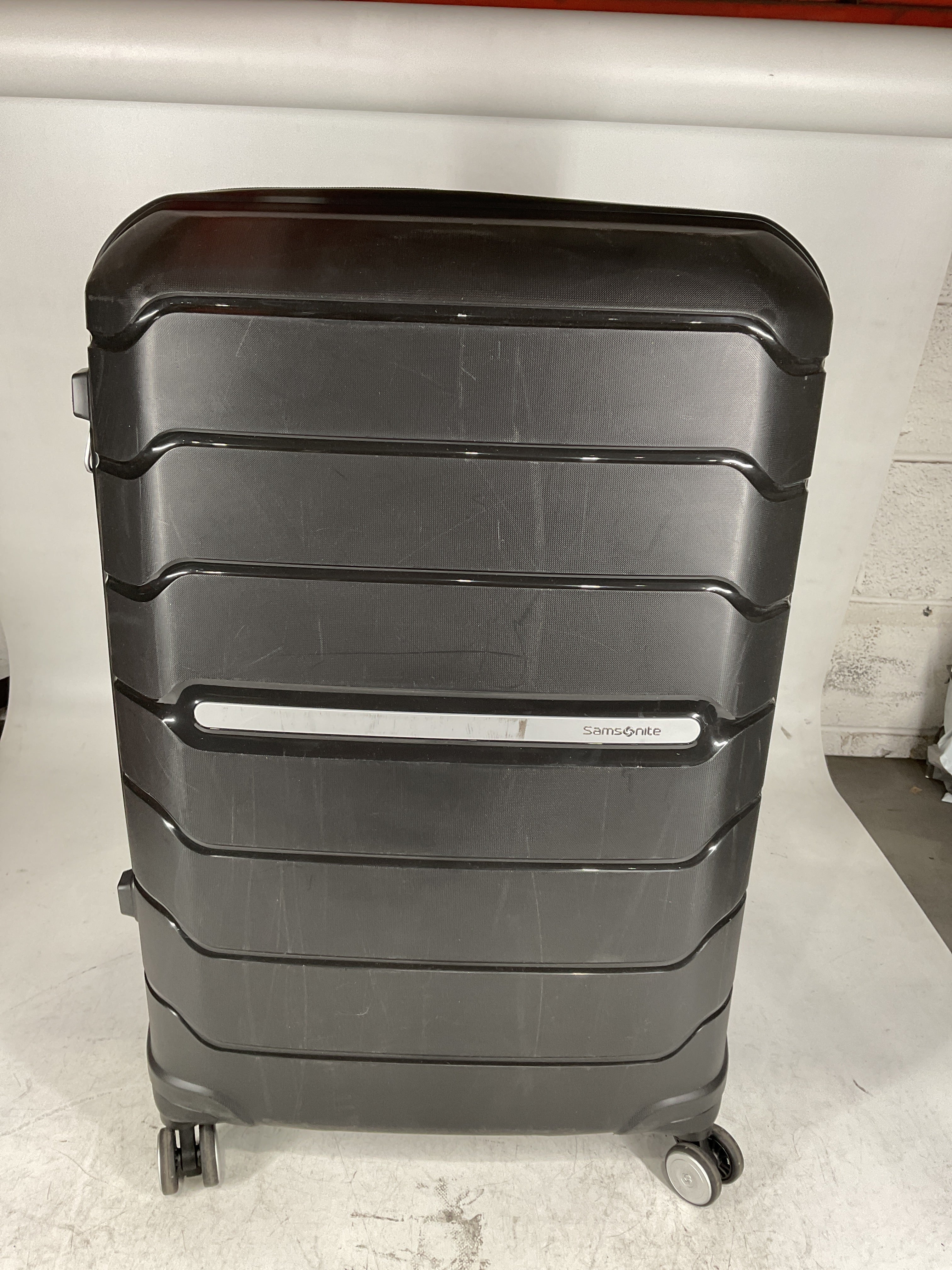 Samsonite Freeform Hardside 28-Inch Spinner U9