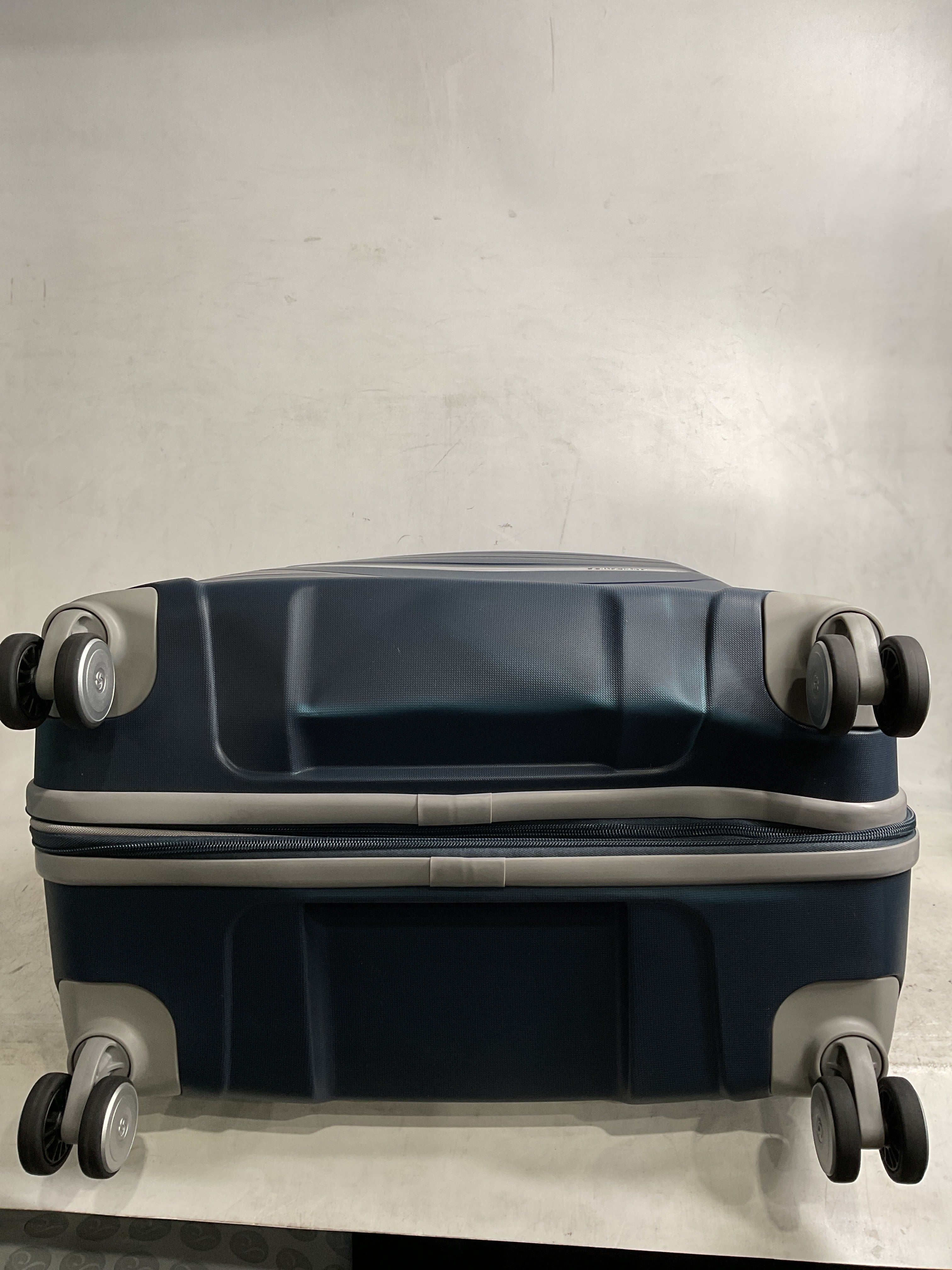 Samsonite Freeform Hardside Expandable with Double Spinner Wheels ( Navy , Checked-Large 28-Inch ) Navy Checked Large 28 Inch U14