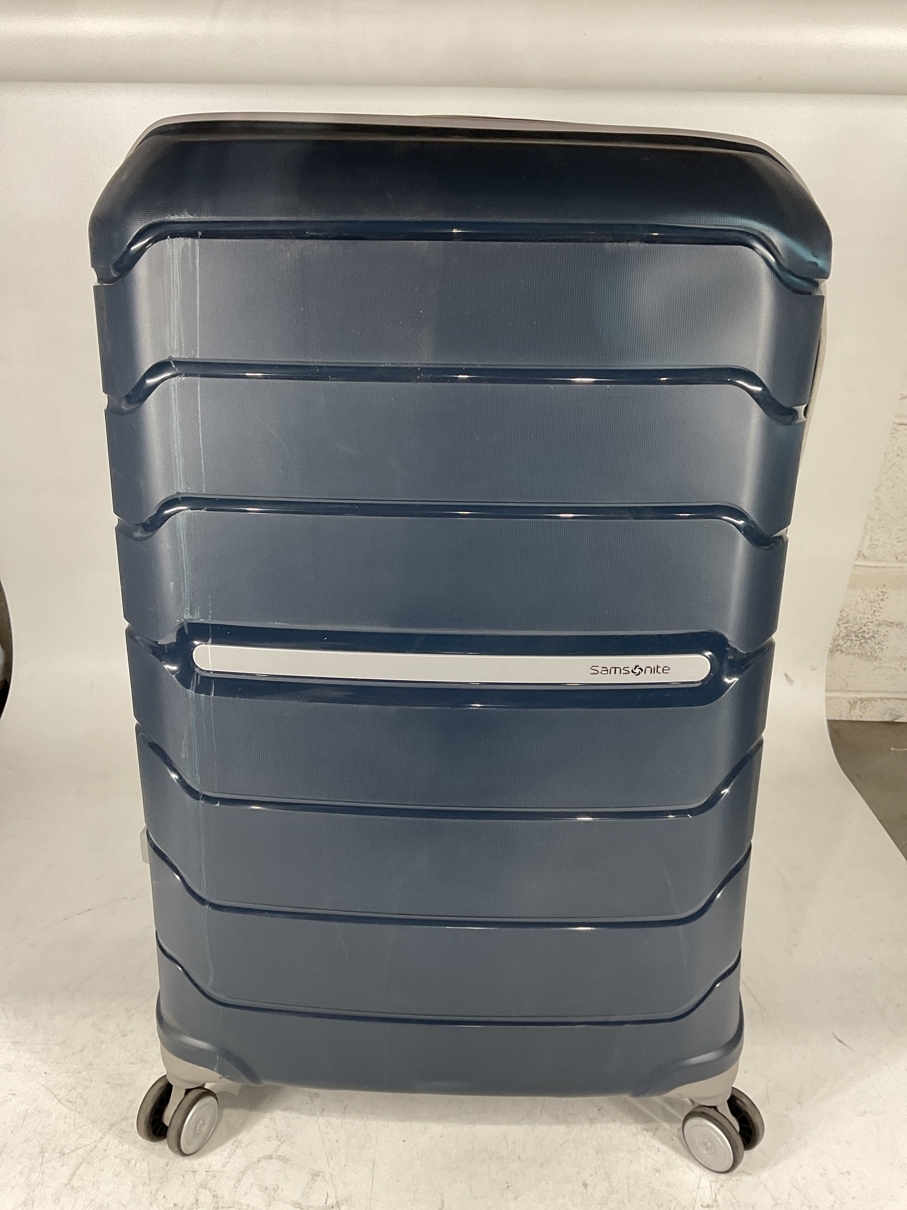 Samsonite Freeform Hardside 28-Inch Spinner U2