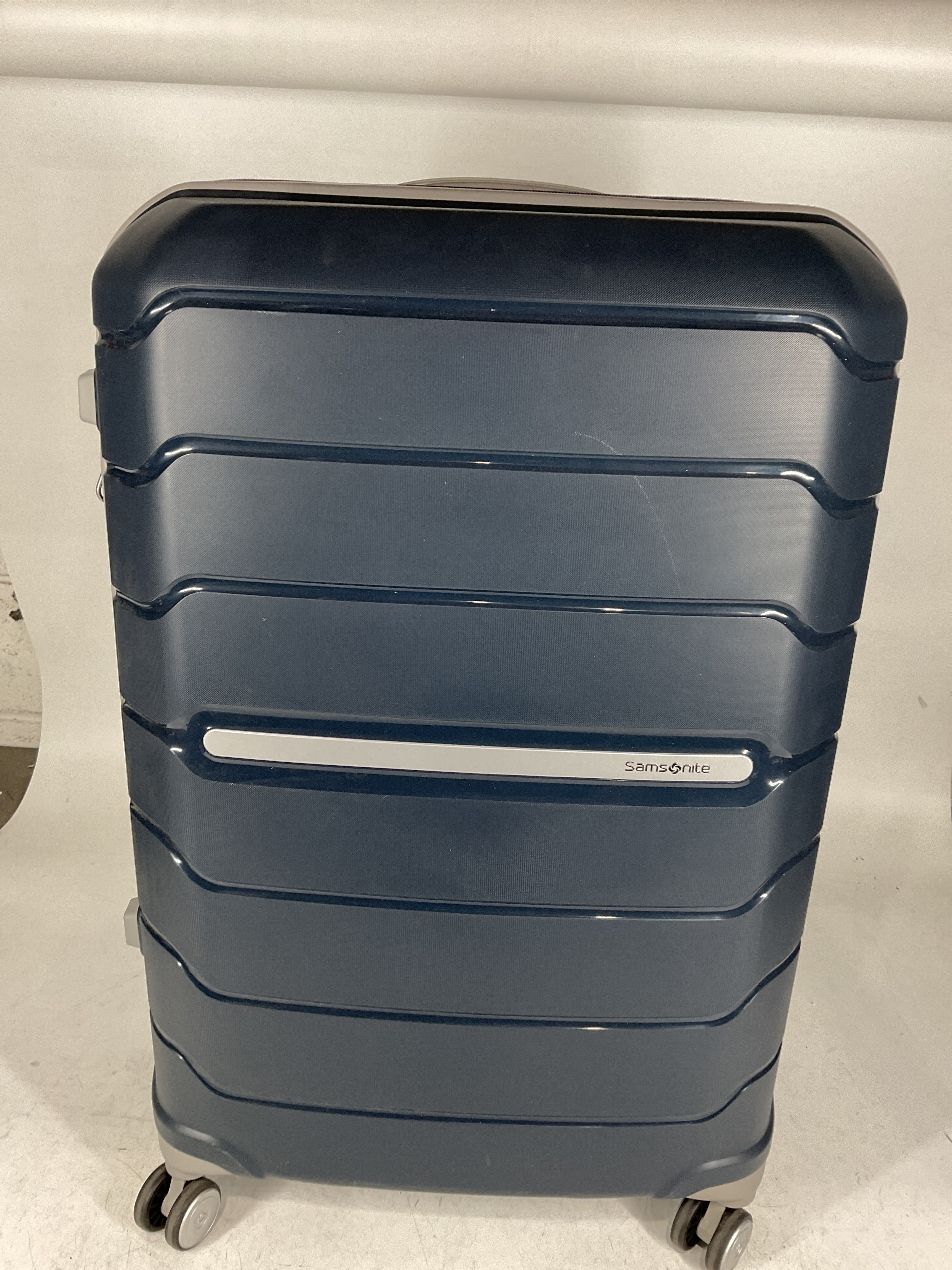 Samsonite Freeform Hardside 28-Inch Spinner U3