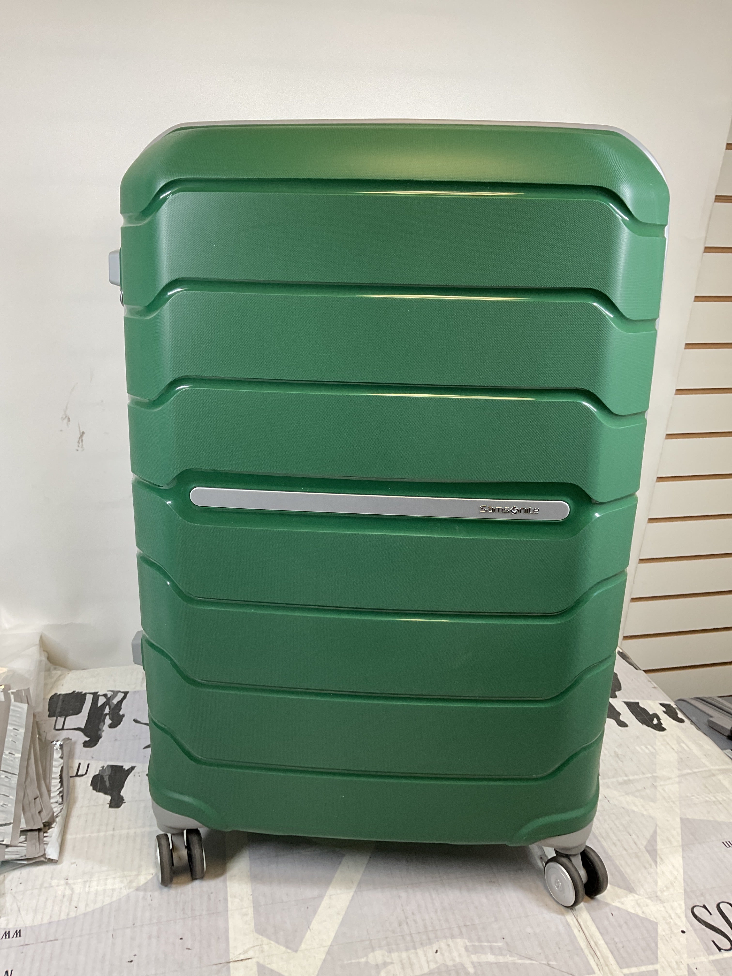 Samsonite Freeform Hardside Expandable with Double Spinner Wheels ( Pine Green , Checked-Large Spinner ) Pine Green Checked Large Spinner U10
