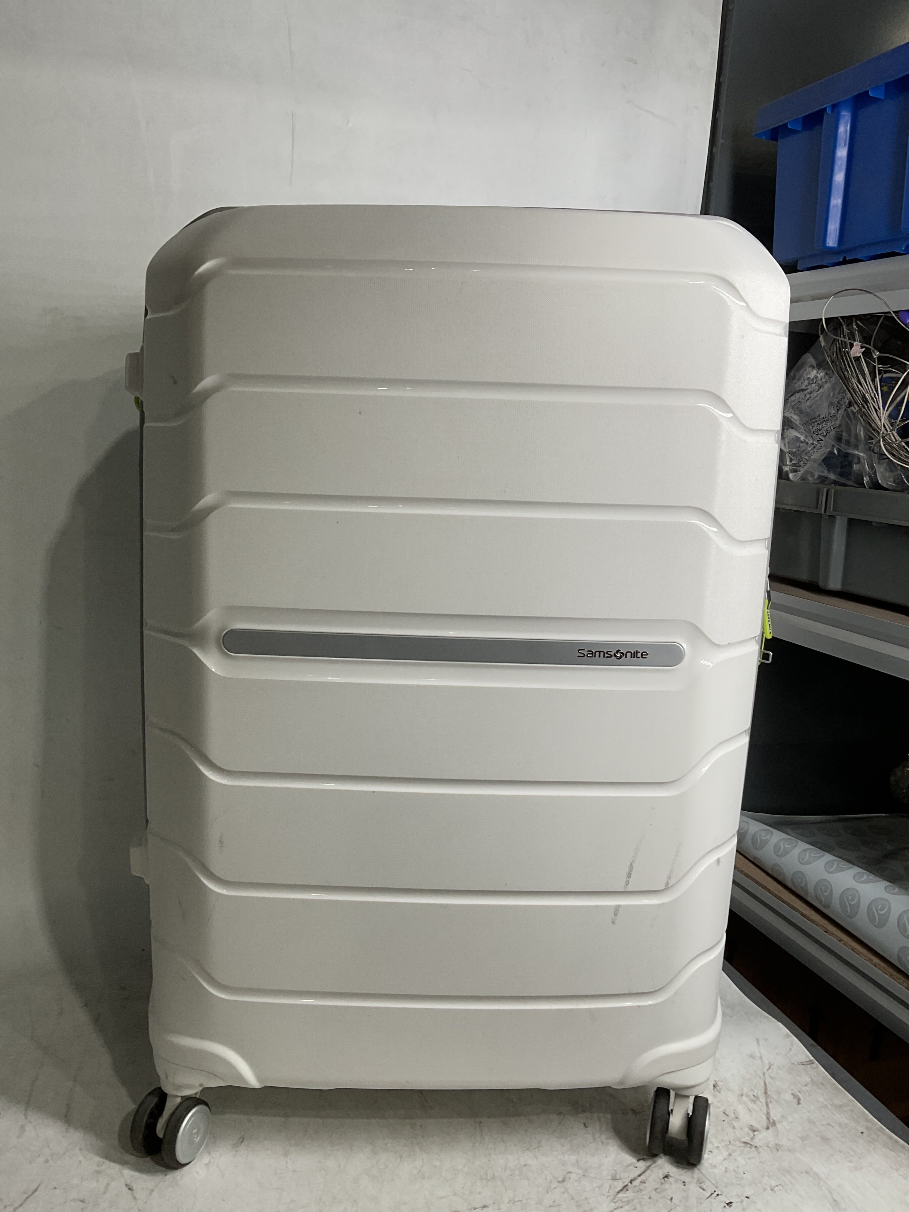 Samsonite Freeform Hardside Expandable with Double Spinner Wheels ( White/Grey , Checked-Large 28-Inch ) White/Grey Checked Large 28 Inch U3