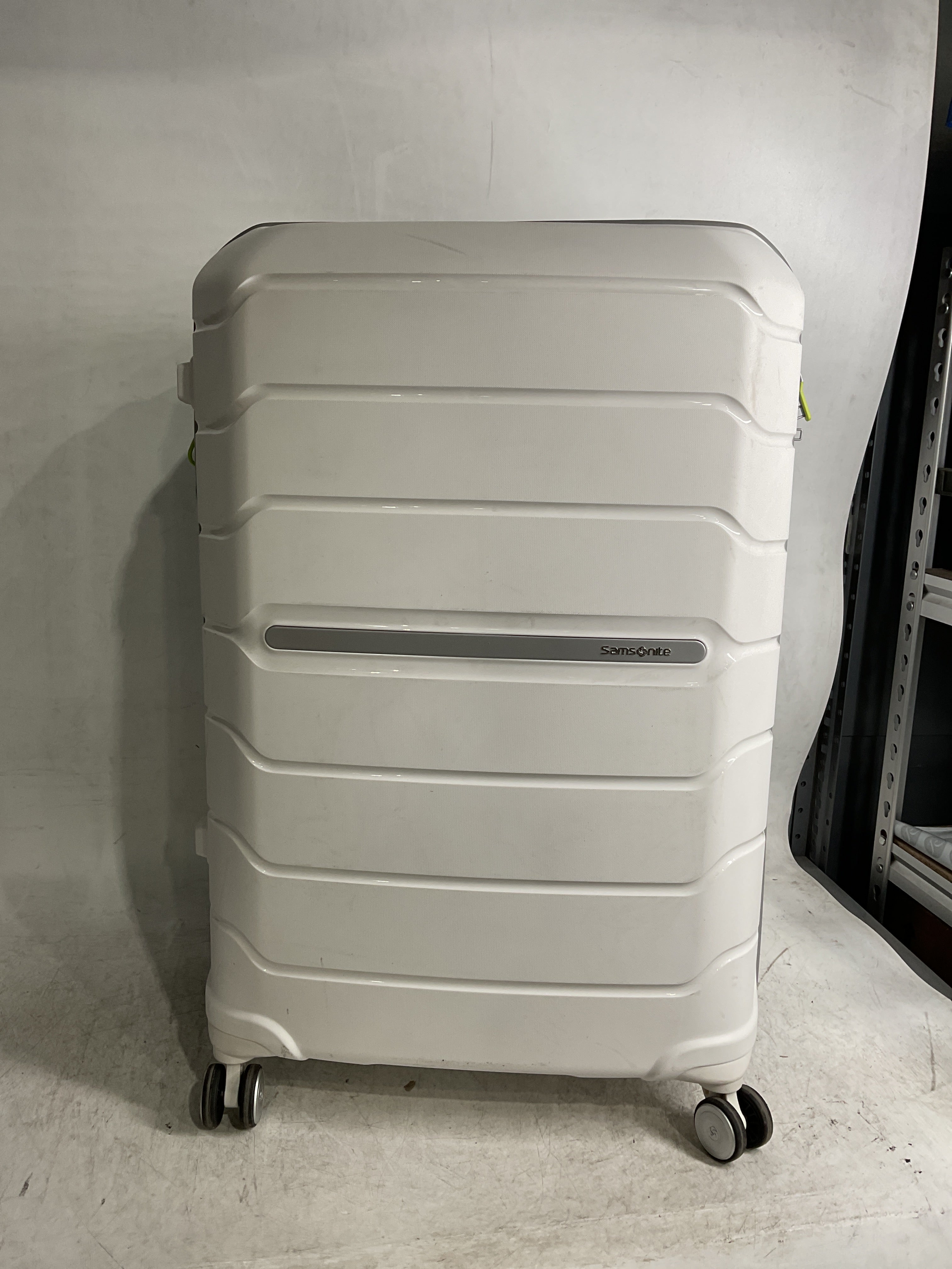 Samsonite Freeform Hardside Expandable with Double Spinner Wheels ( White/Grey , Checked-Large 28-Inch ) White/Grey Checked Large 28 Inch U5