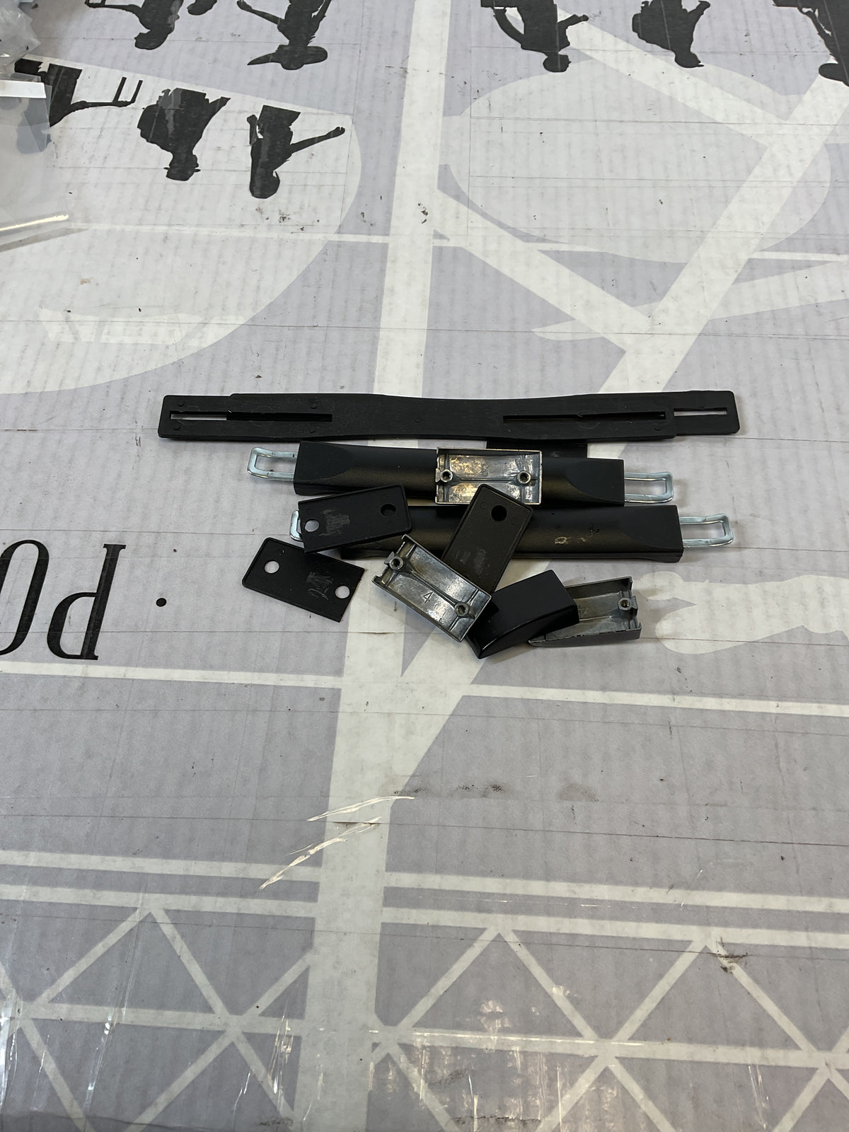 Samsonite Winfield 2 Set Of Handles U34