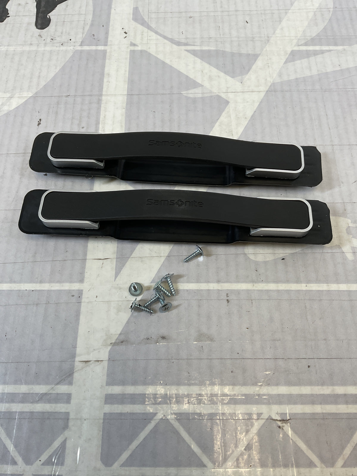 Samsonite Winfield 3 DLX Set of Handles U41