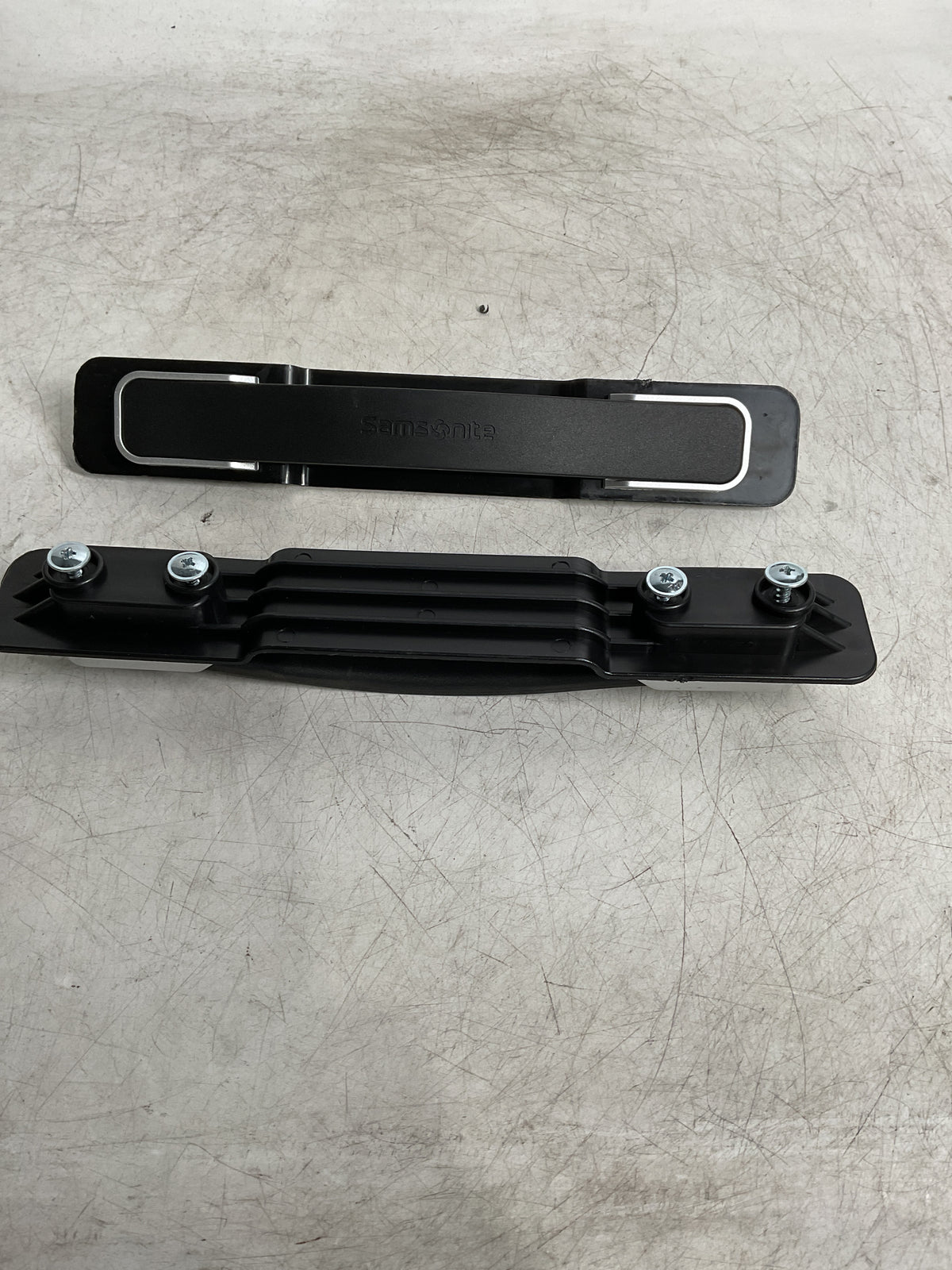 Samsonite Winfield 3 DLX Set of Handles U8