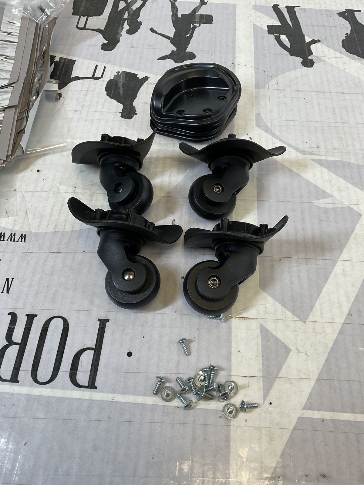 Samsonite Winfield 2 Large Set of 4 Wheels U108