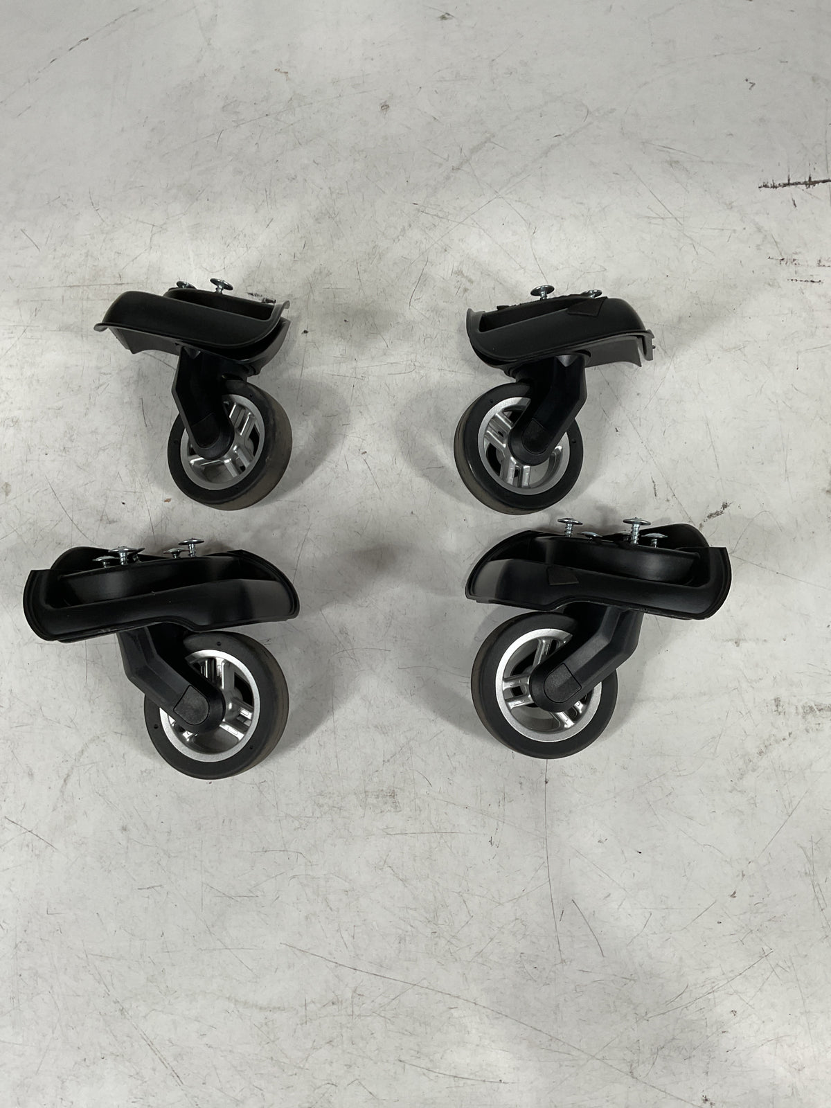 Samsonite Winfield 3 DLX Large Set of 4 Wheels  U15