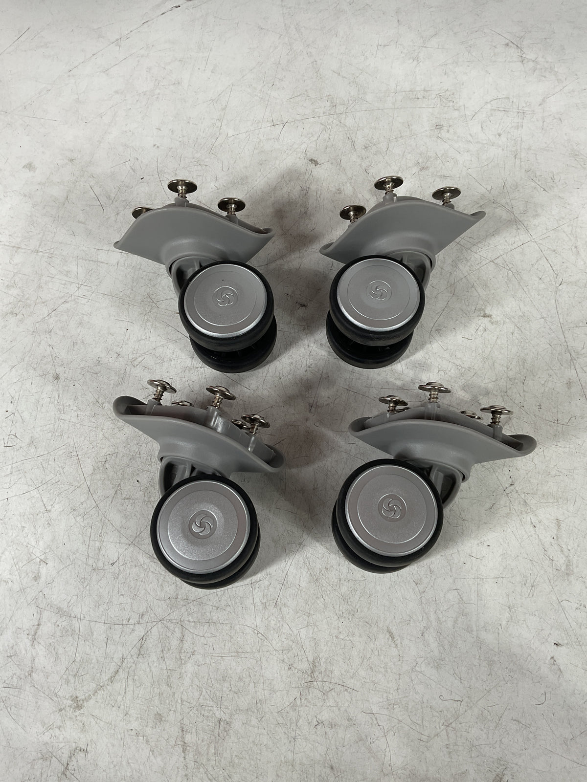 Samsonite Freeform Carry on Set of 4 Wheels U33