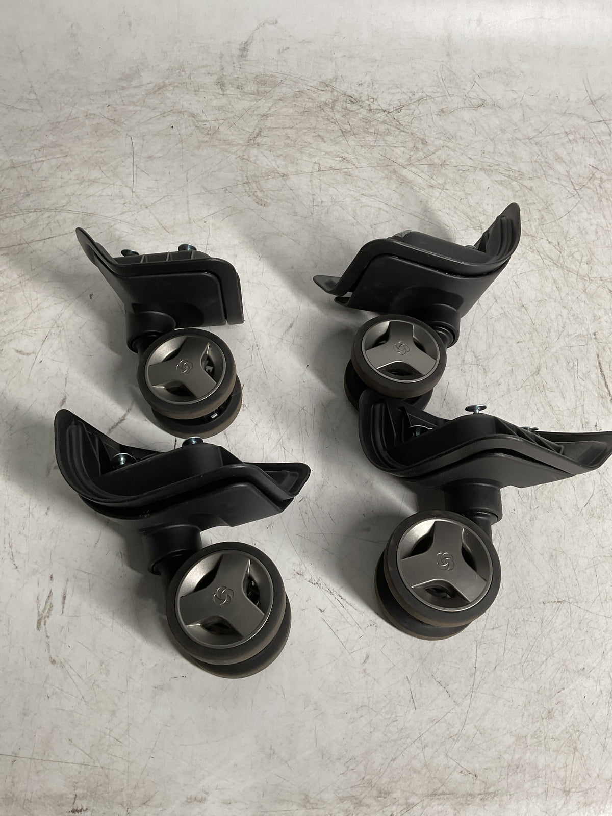Samsonite Octiv Large Set of 4 Wheels U68