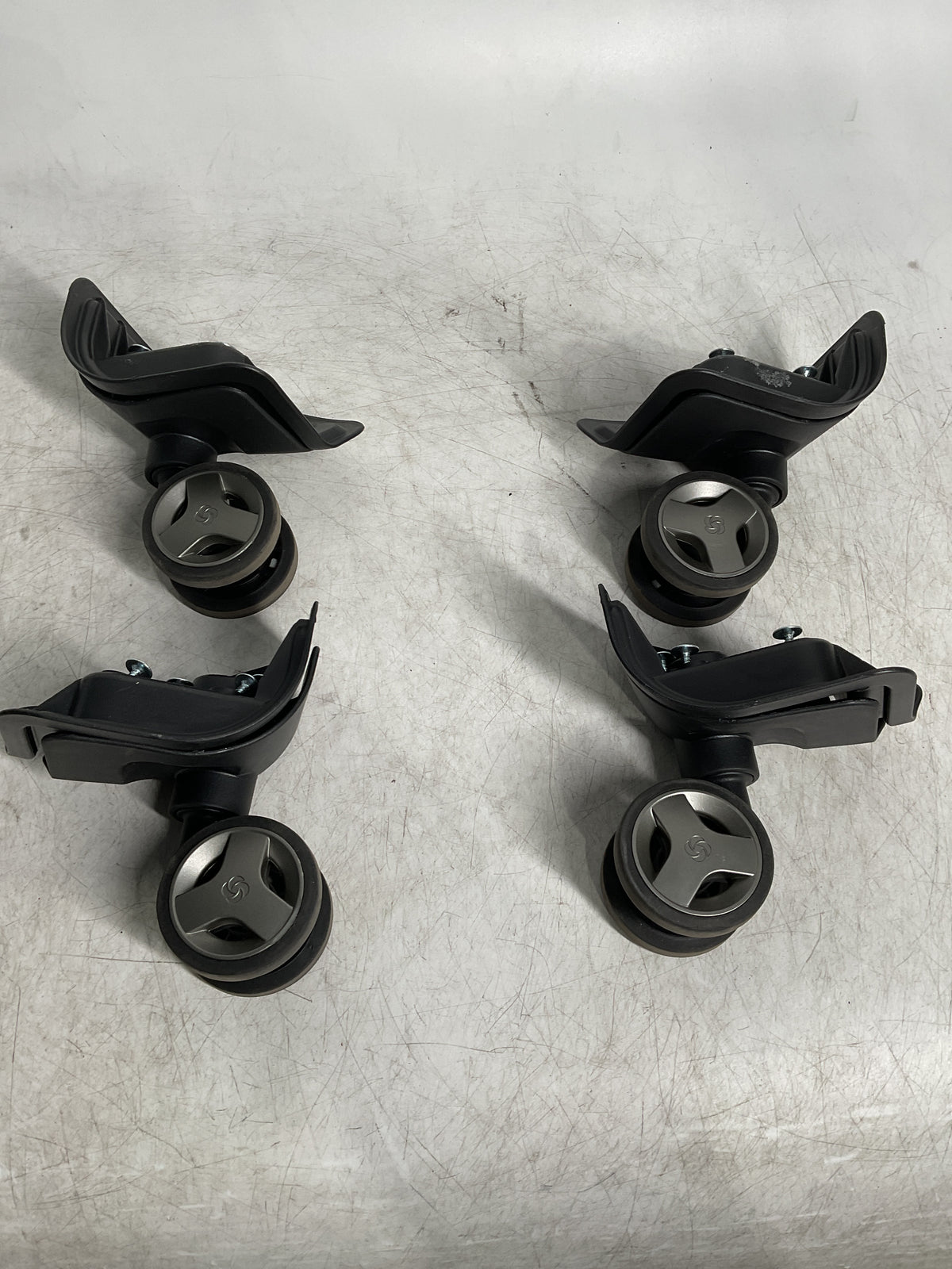 Samsonite Octiv Large Set of 4 Wheels U72