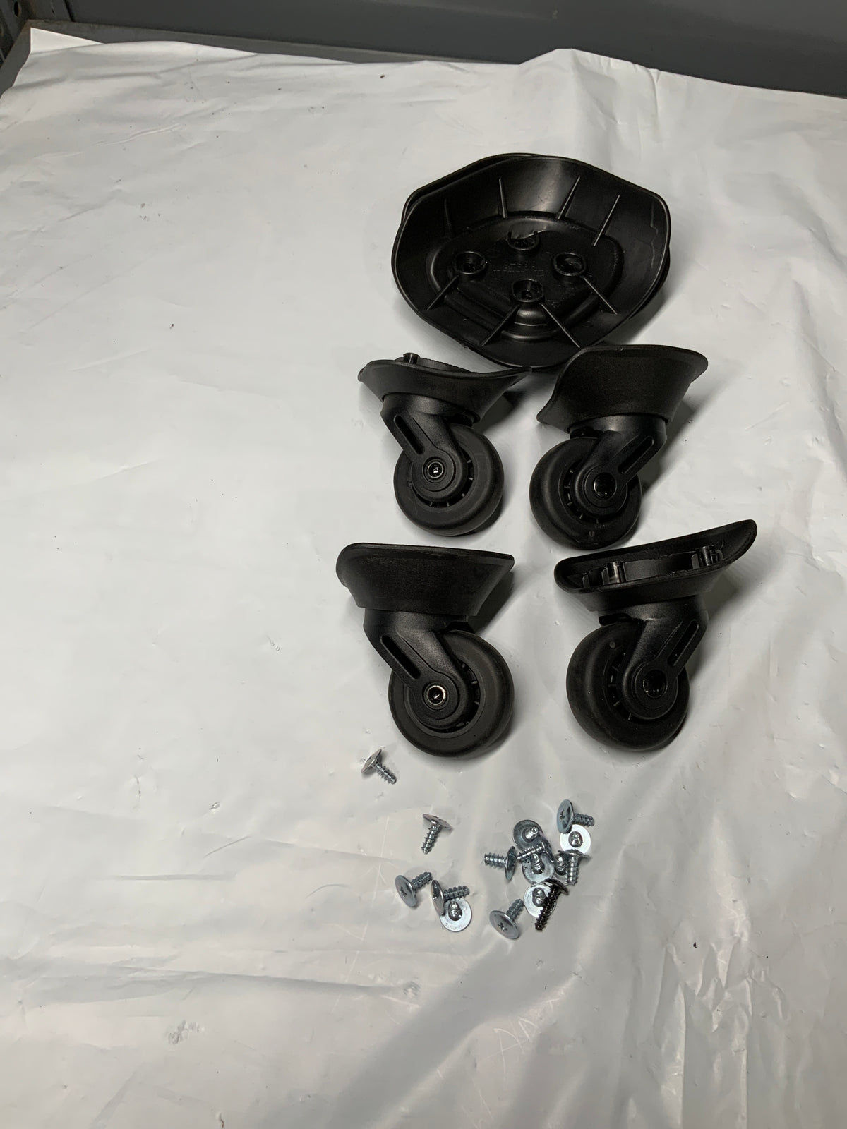 Samsonite Omni Medium Set of 4 Wheels U75