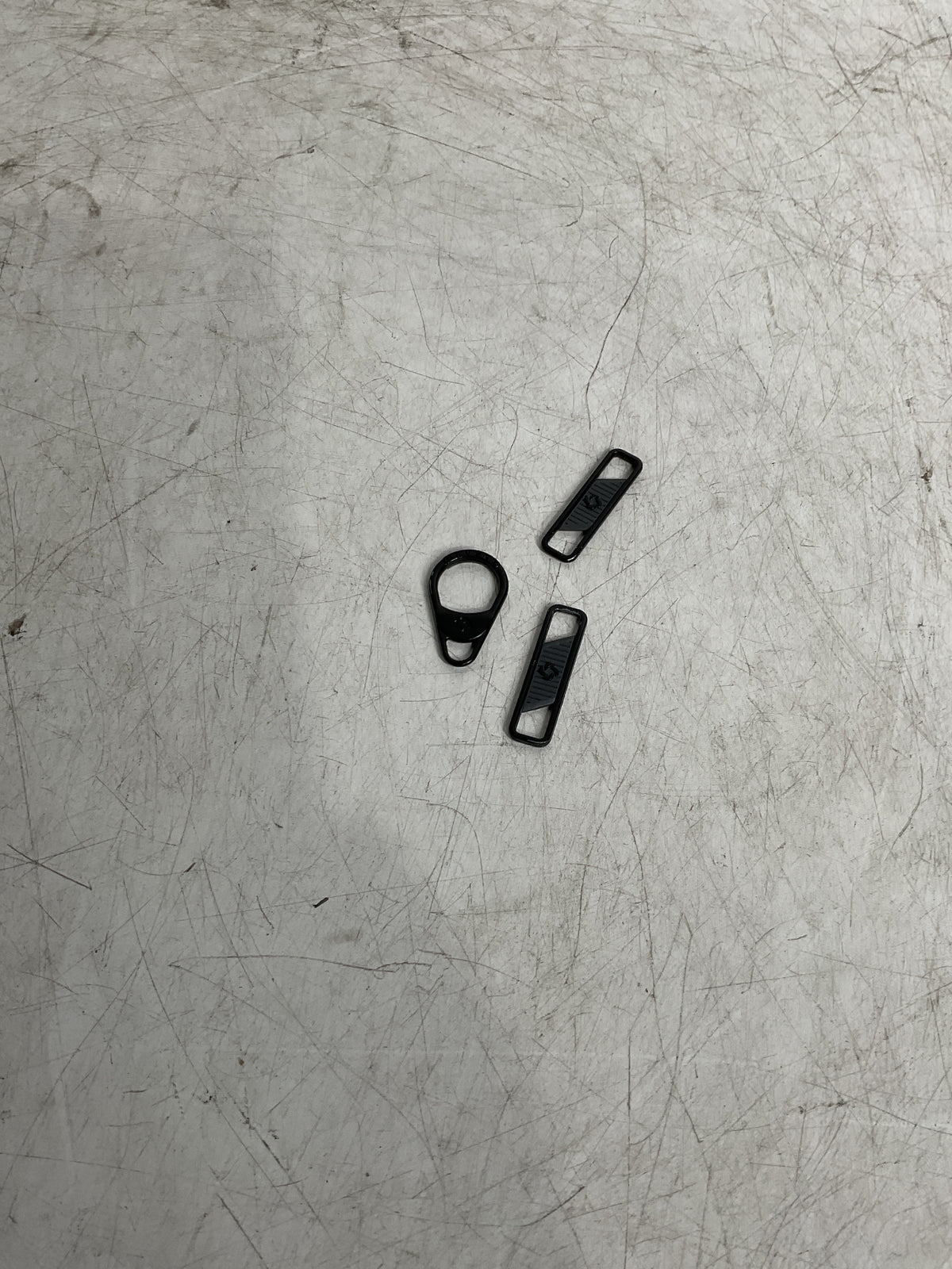 Samsonite Centric 2 Large Set of Zipper Pulls U3