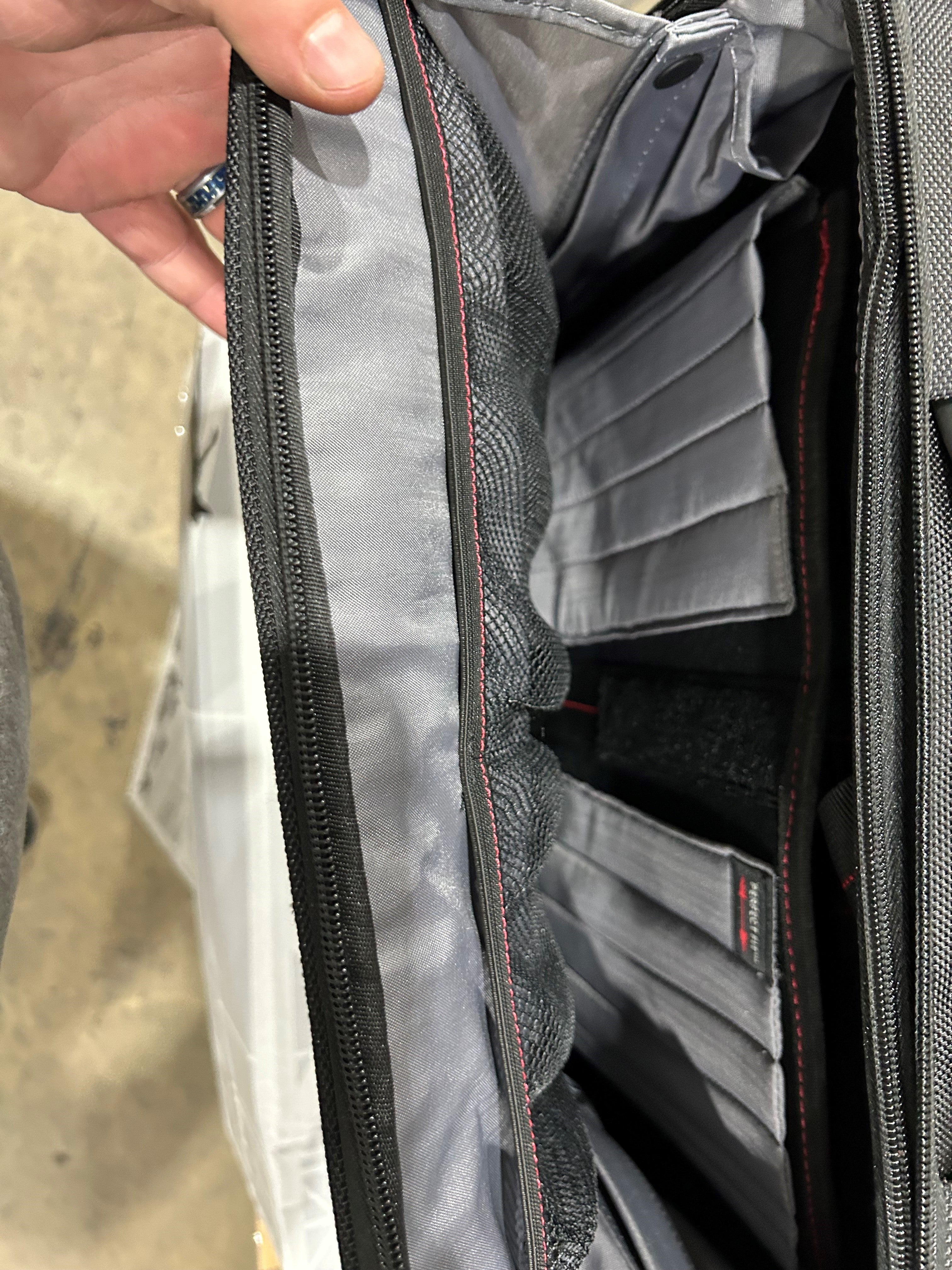 Samsonite Xenon 3.0 Spinner Mobile Office Laptop Bag U3