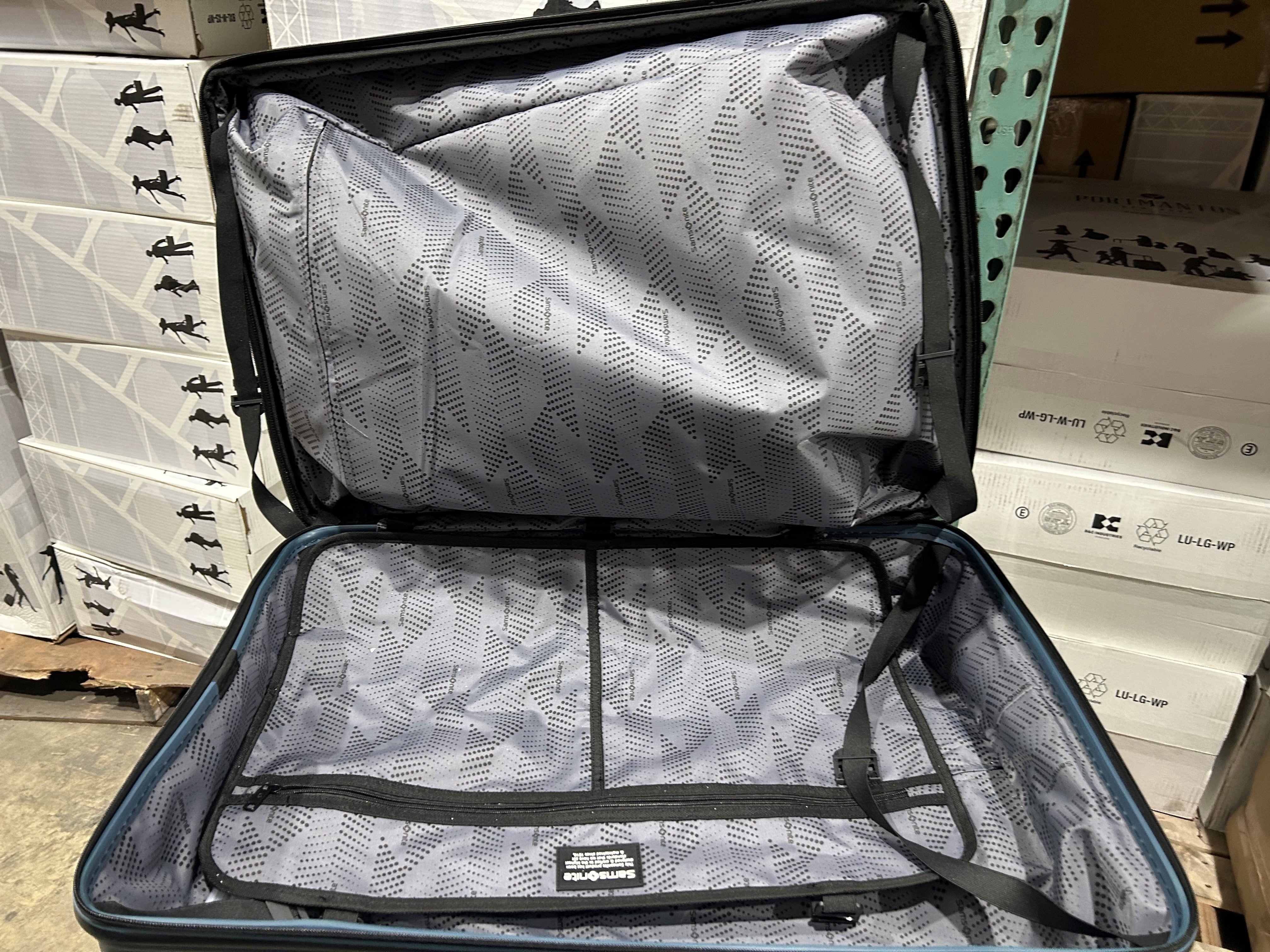 Samsonite Winfield 3 DLX Spinner U6