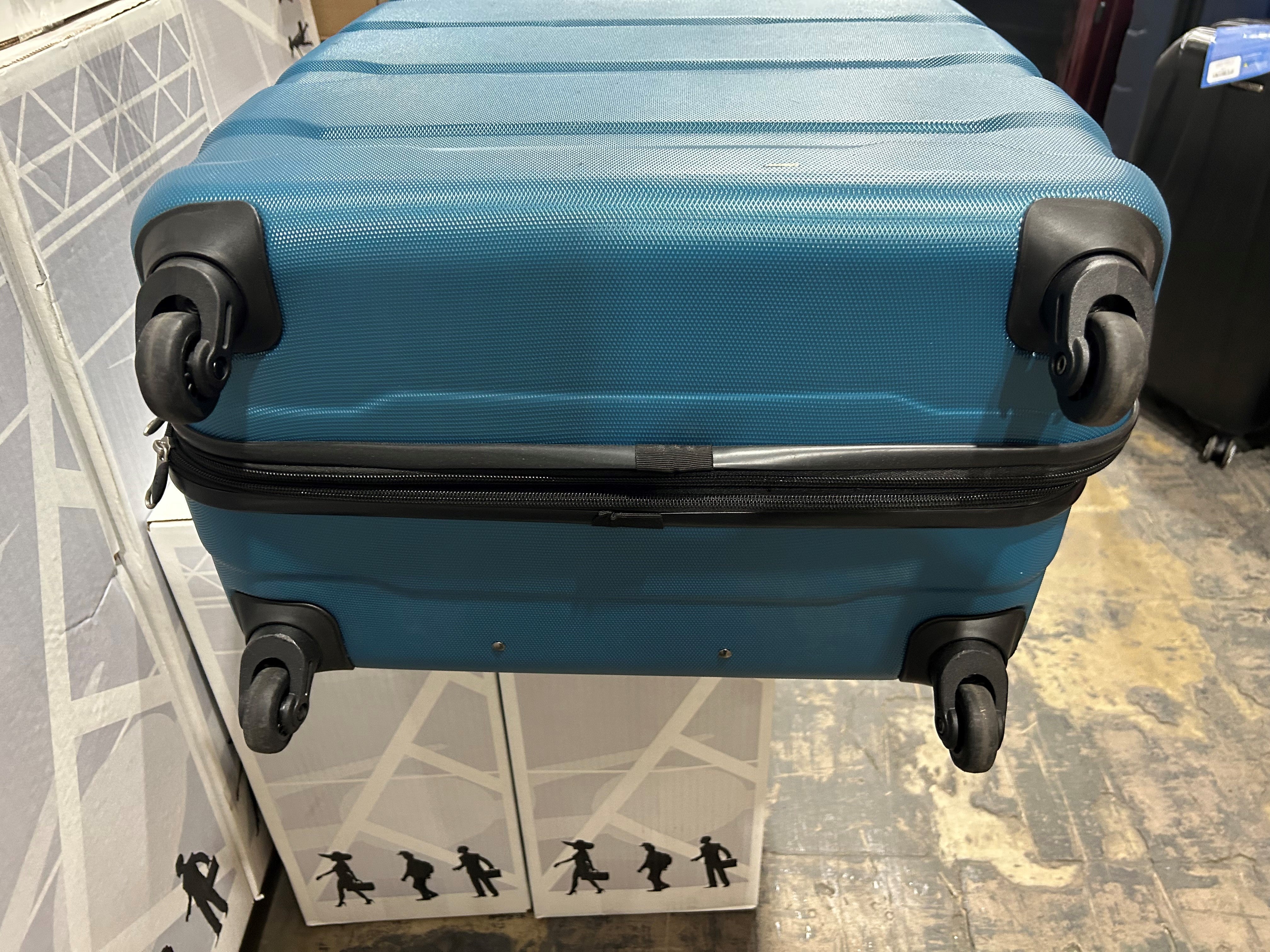 Samsonite Omni Pc Hardside Expandable Luggage with Spinner Wheels U13