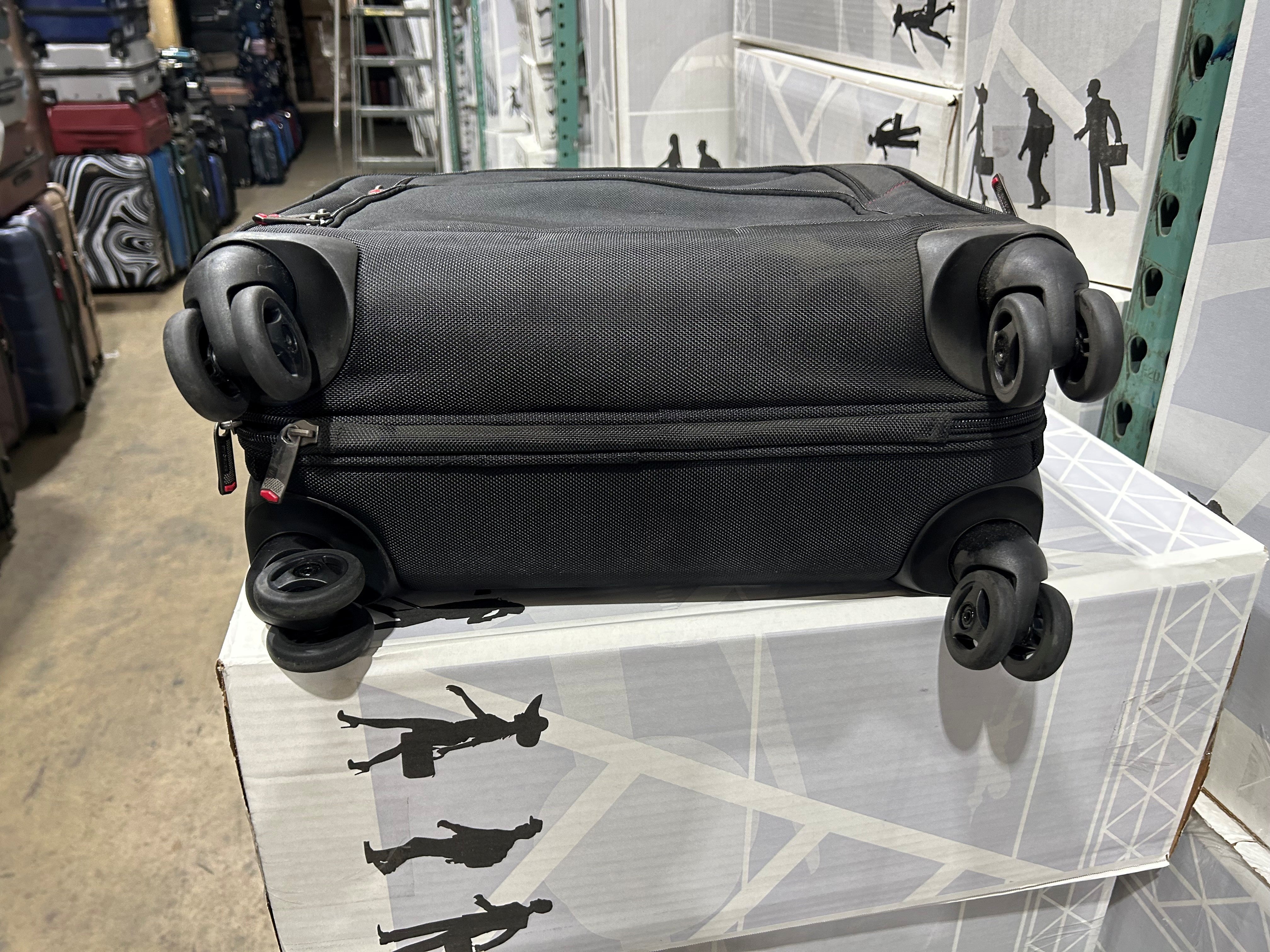 Samsonite Xenon 3.0 Spinner Mobile Office Laptop Bag U4