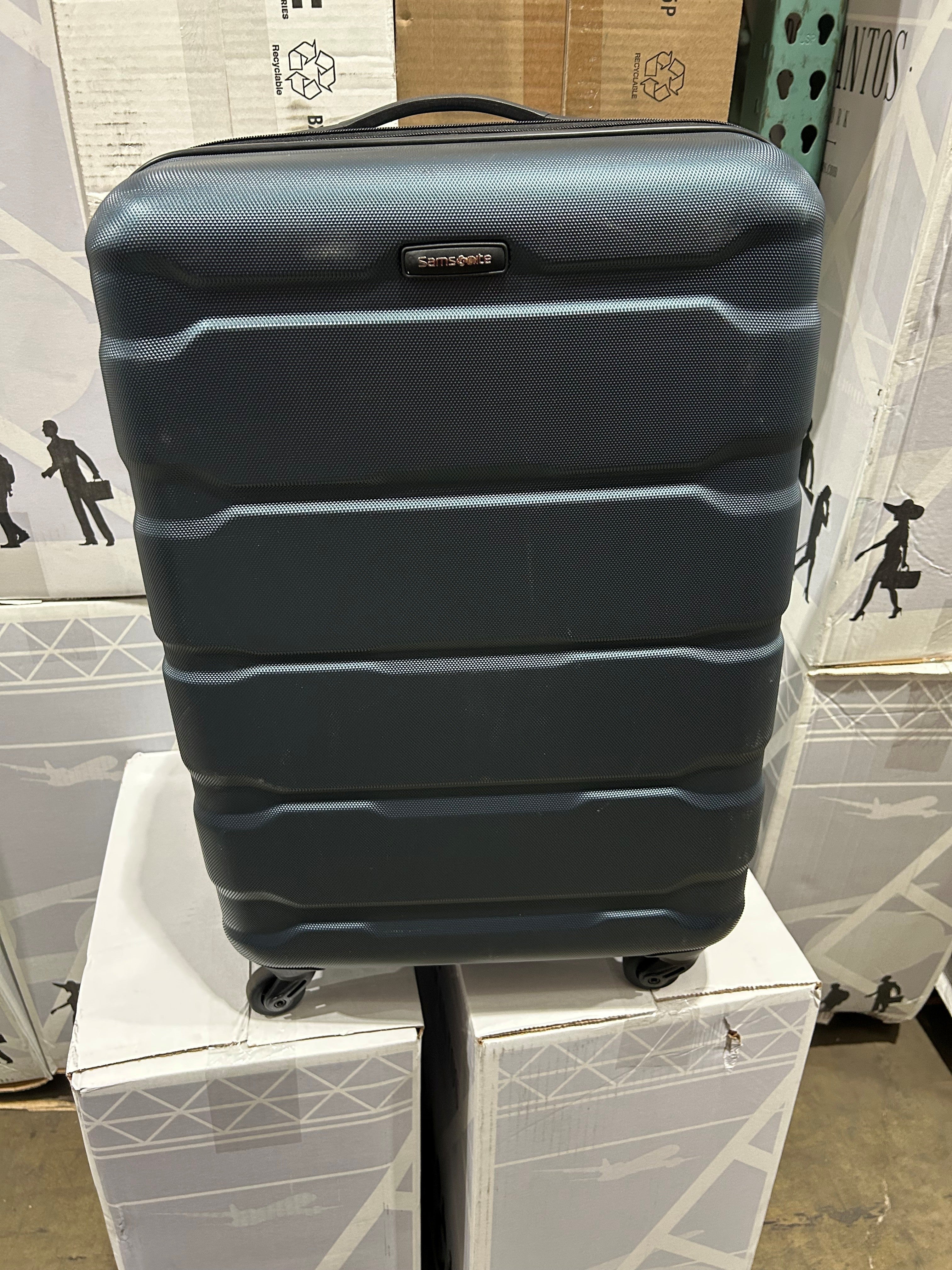 Samsonite Omni Pc Hardside Expandable Luggage with Spinner Wheels U6