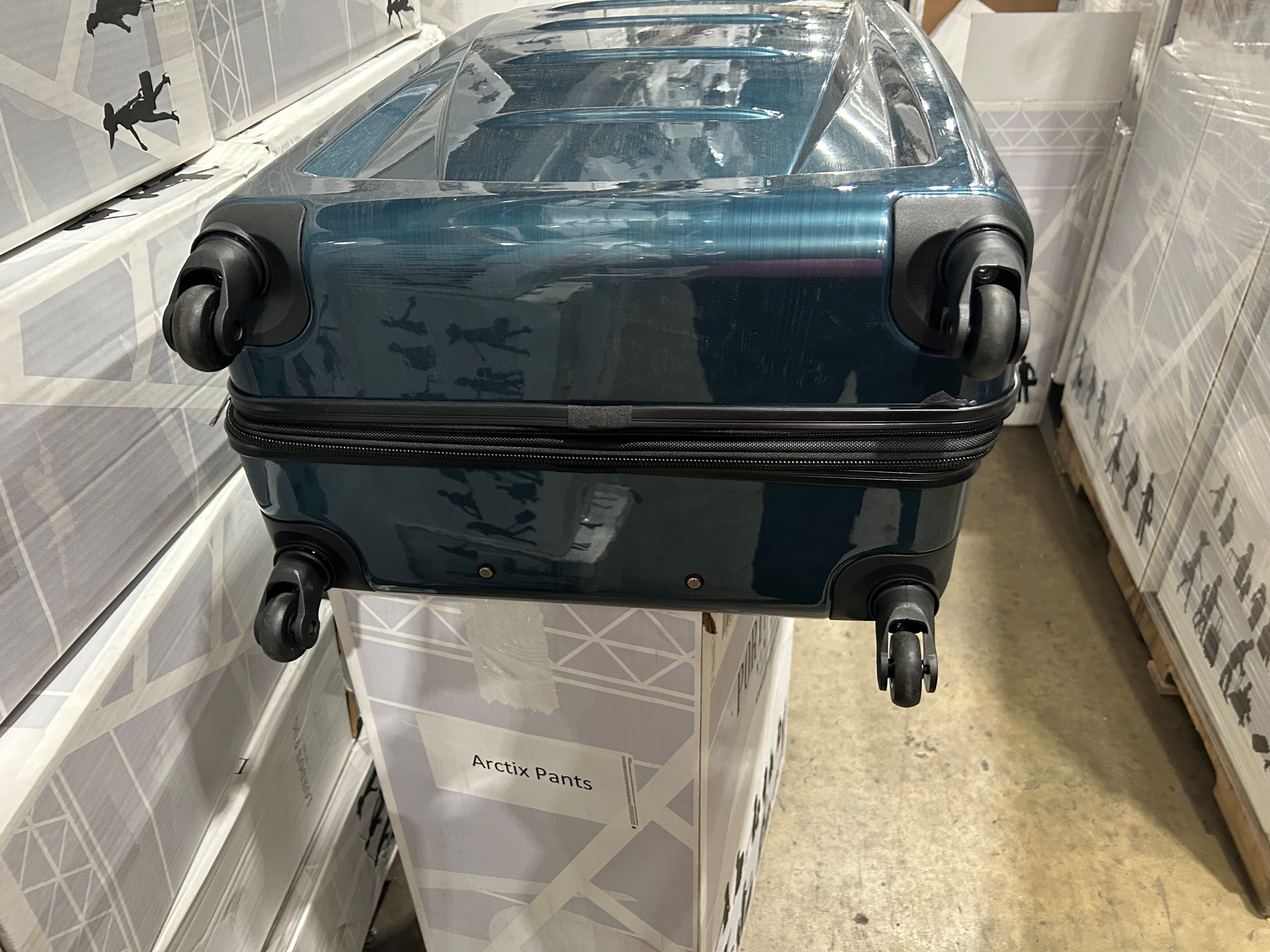 Samsonite Winfield 2 Hardside Luggage with Spinner Wheels U21