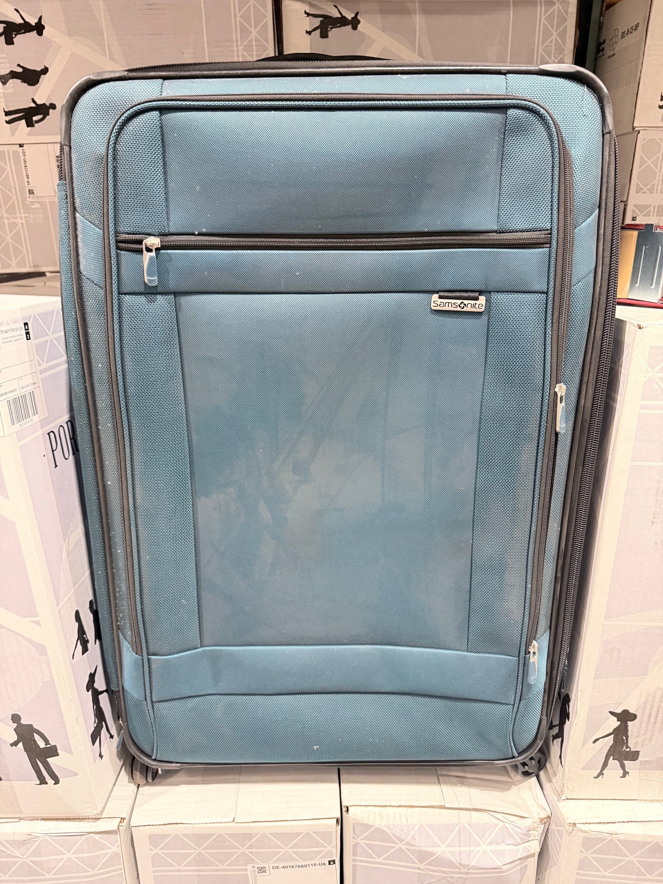 Samsonite 29 in Large Softside Green Spinner U1
