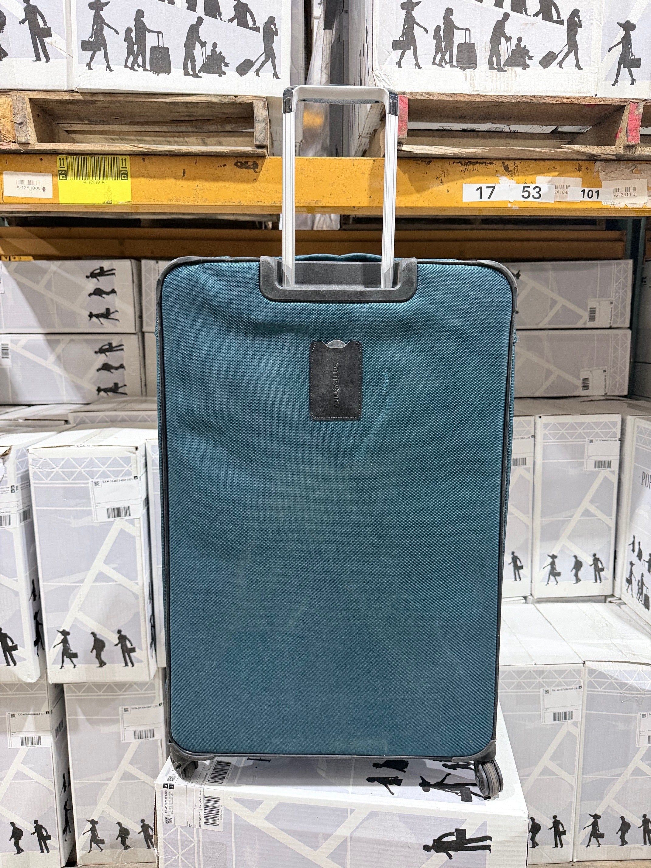 Samsonite 29 in Large Softside Green Spinner U1