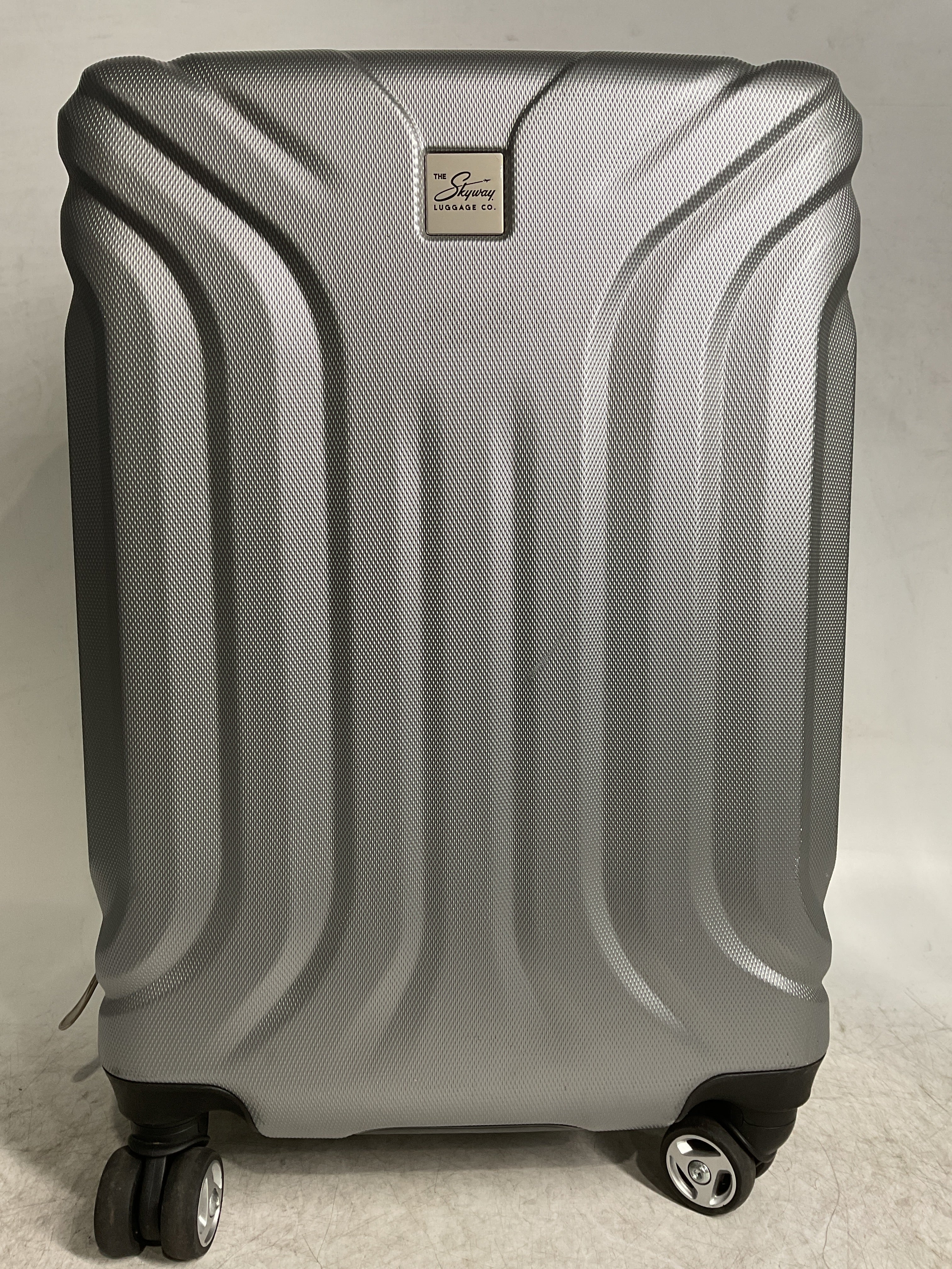 Skyway Nimbus 4.0 Expandable, Durable Hardside, 4 Wheel Spinner, Lightweight Suitcase, Unisex, Stylish, Maritime Blue, Carry-On 20-Inch ( Shiny Silver , Carry-On 20-Inch ) Shiny Silver Carry On 20 Inch U1