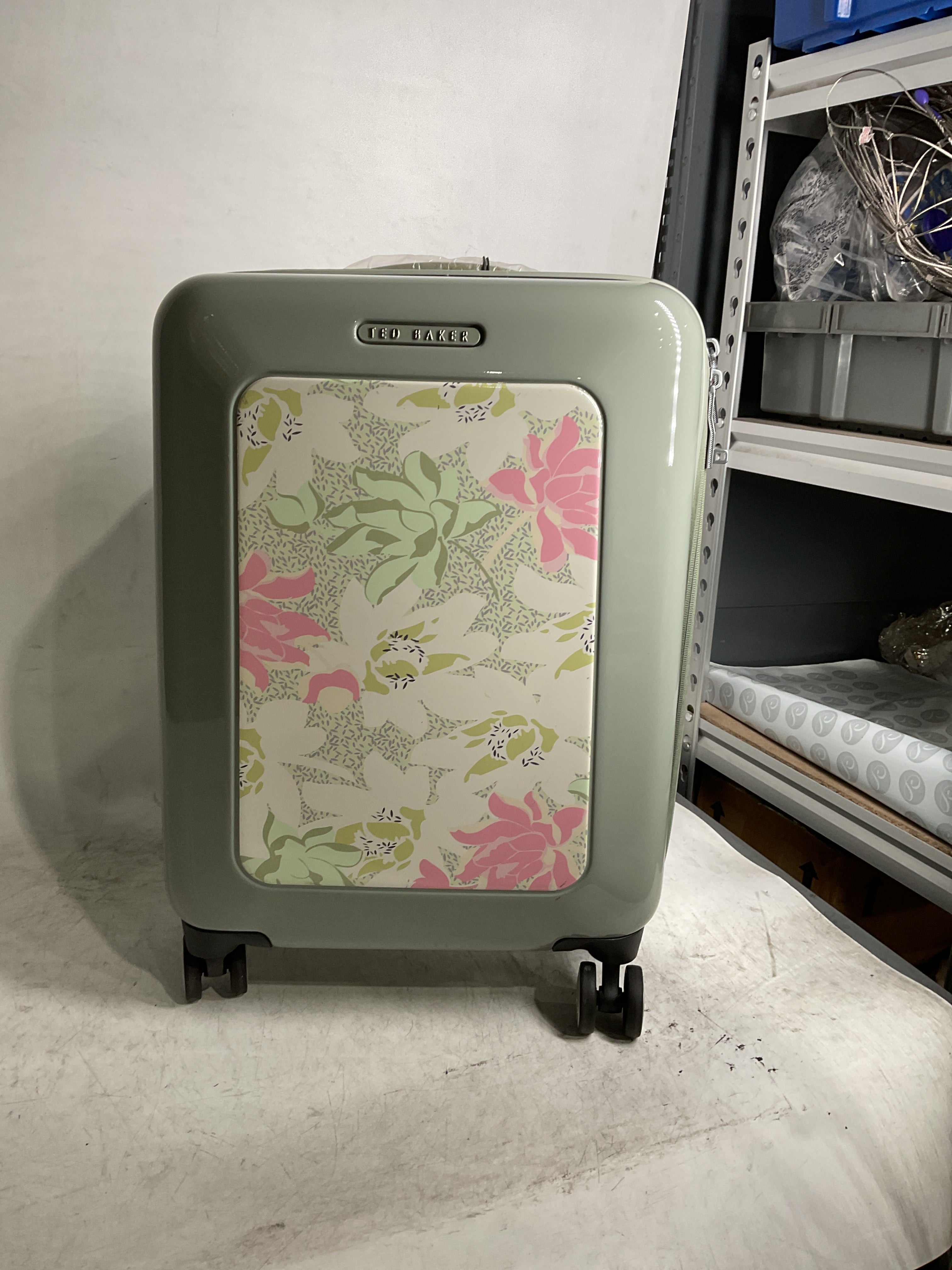 Ted Baker Women's Hardside Lightweight Spinner Luggage ( Green , Carry-On 21-Inch ) Green Carry On 21 Inch U1