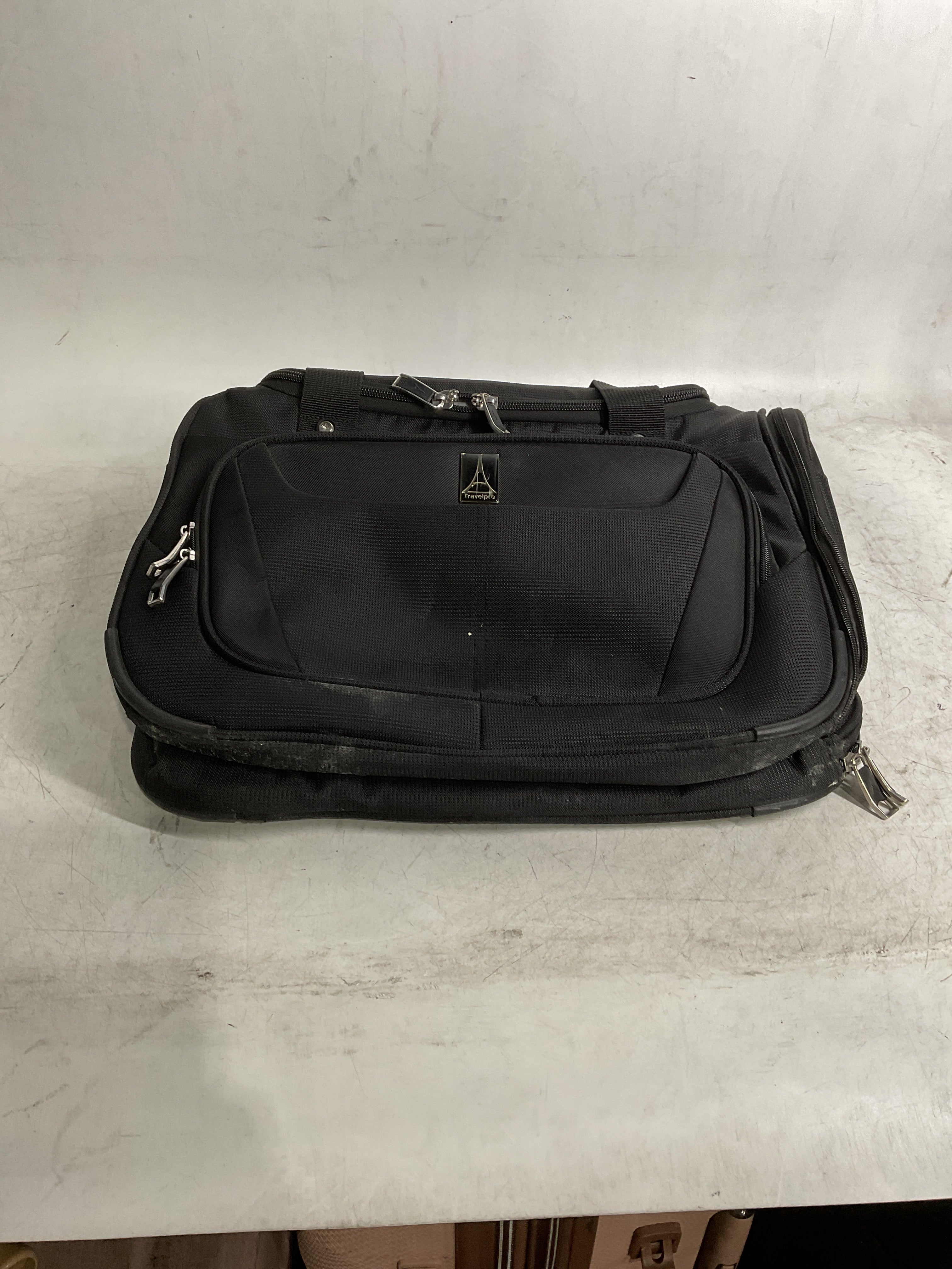 Travelpro Maxlite 5 Softside Lightweight Underseat Carry-On Travel Tote, Overnight Weekender Bag, Men and Women ( Black , 18-Inch ) Black 18 Inch U18