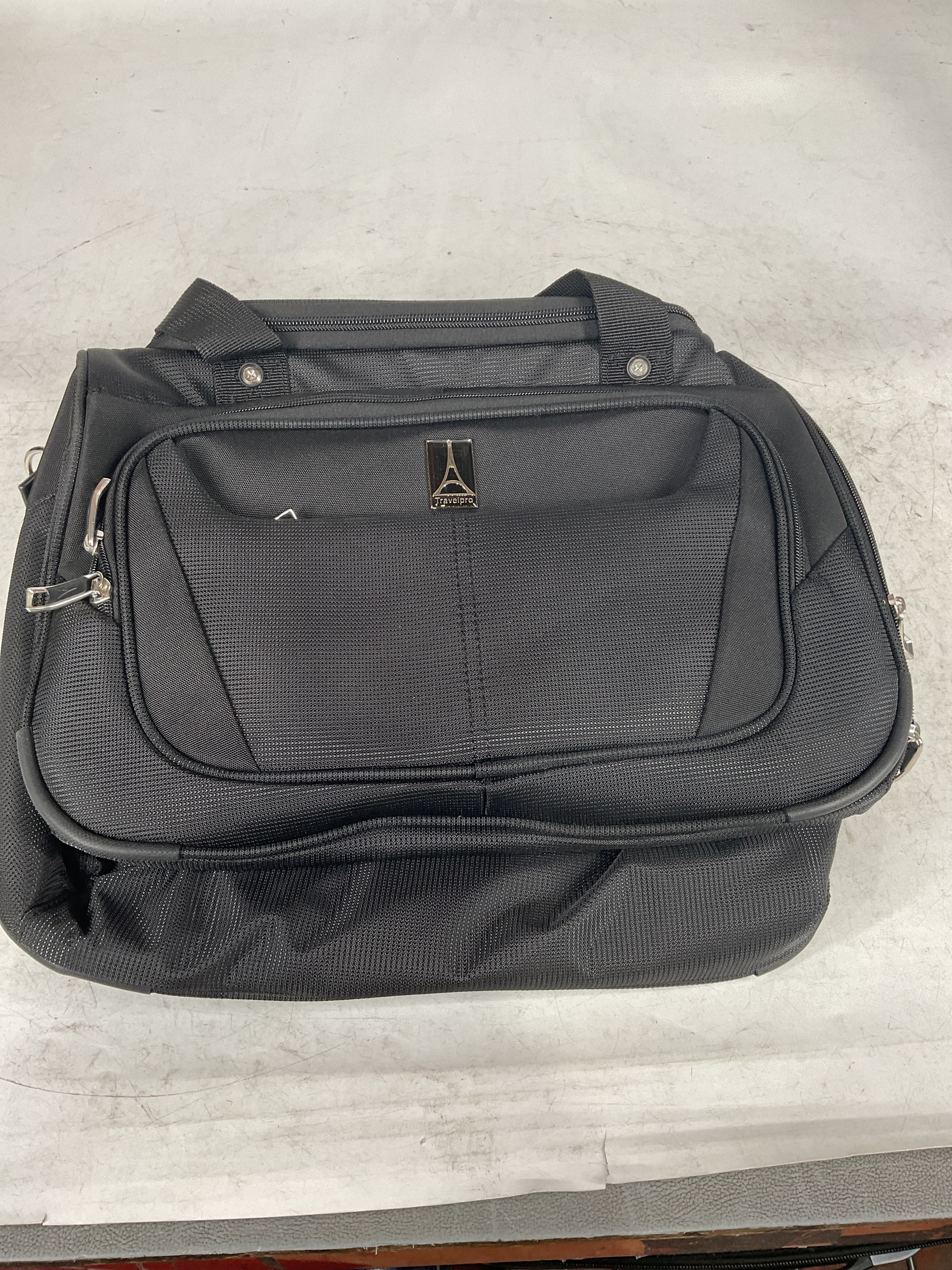 Travelpro Maxlite 5 Softside Lightweight Underseat Carry-On Travel Tote, Overnight Weekender Bag, Men and Women U6