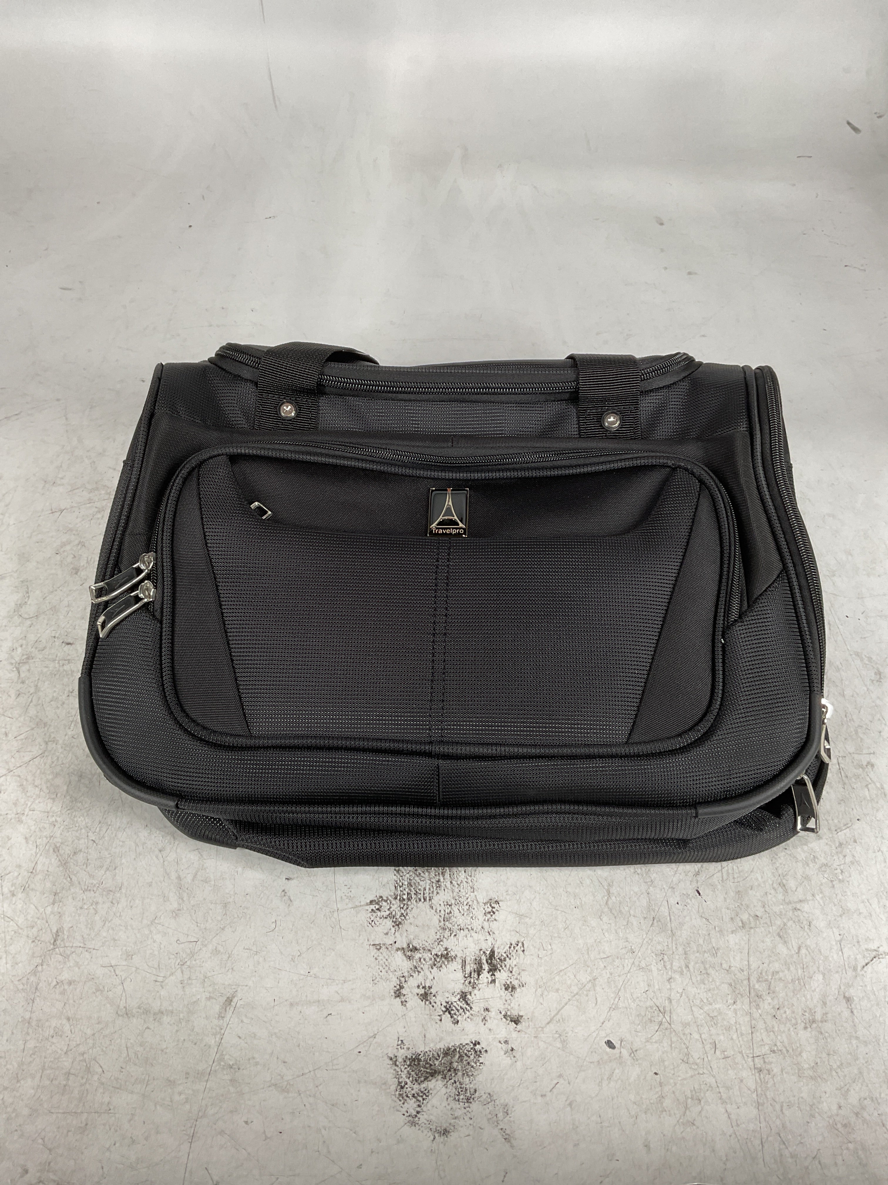 Travelpro Maxlite 5 Softside Lightweight Underseat Carry-On Travel Tote, Overnight Weekender Bag, Men and Women U9