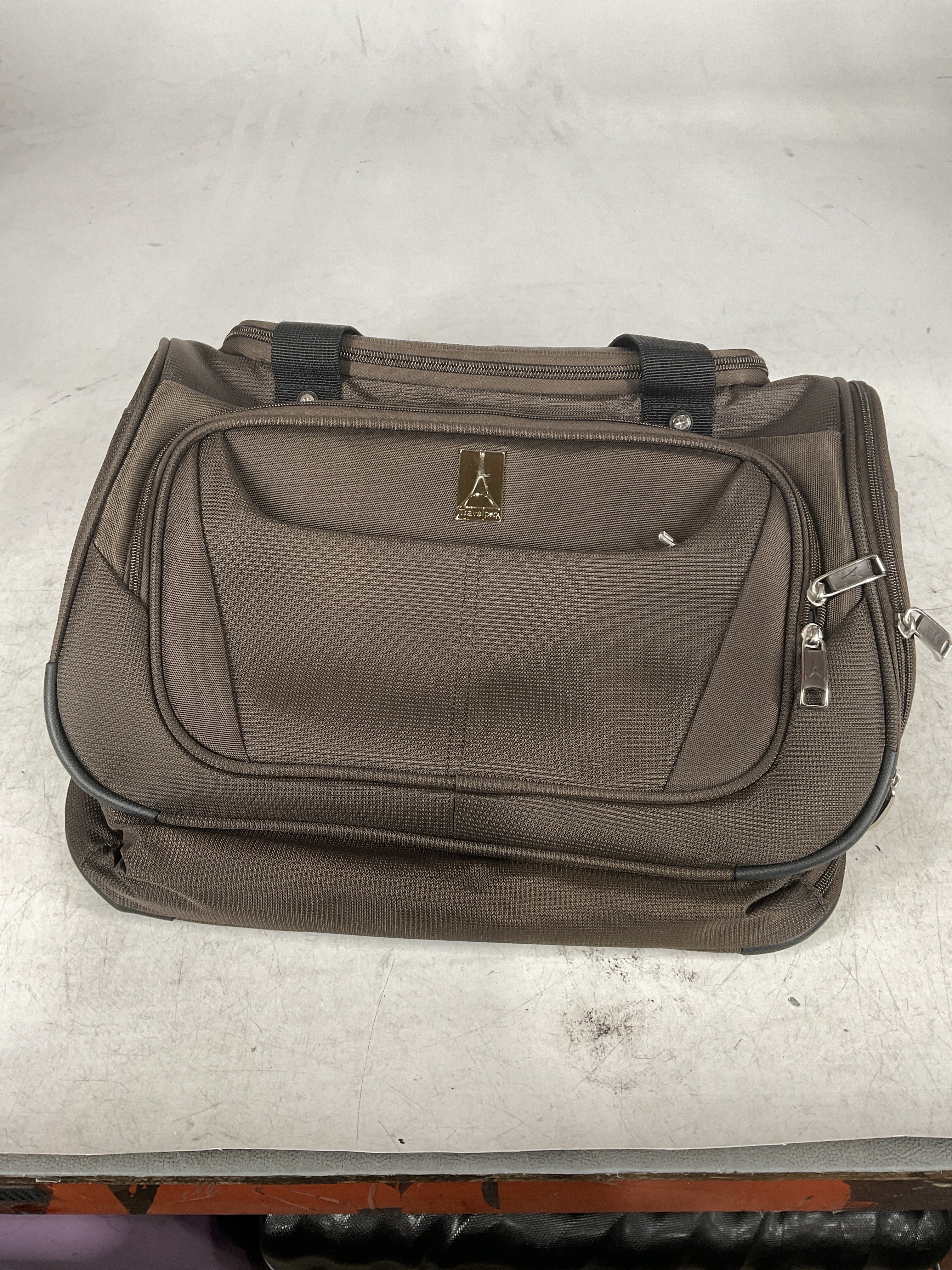 Travelpro Maxlite 5 Softside Lightweight Underseat Carry-On Travel Tote, Overnight Weekender Bag, Men and Women U9