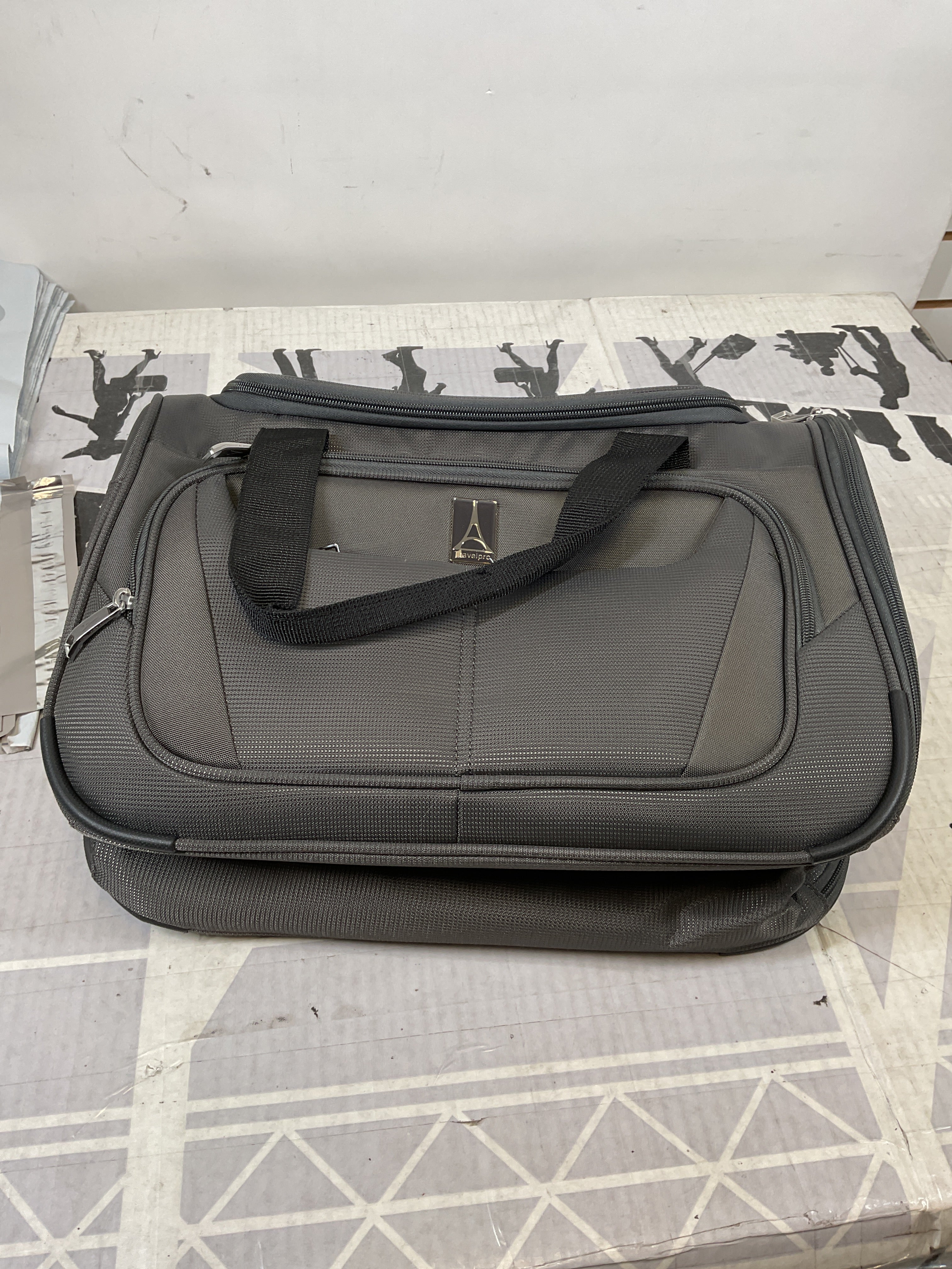 Travelpro Maxlite 5 Softside Lightweight Underseat Carry-On Travel Tote, Overnight Weekender Bag, Men and Women ( Shadow Grey , One Size ) Shadow Grey One Size U14