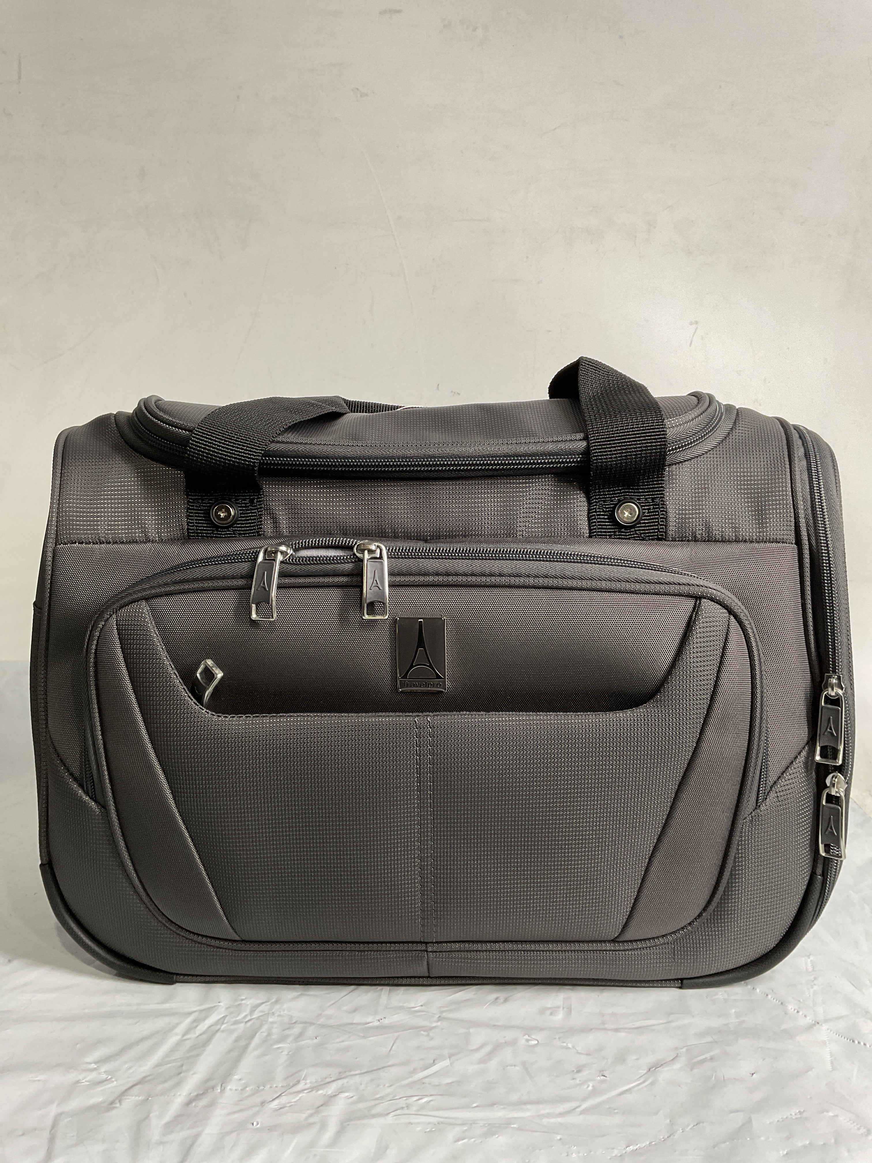 Travelpro Maxlite 5 Softside Lightweight Underseat Carry-On Travel Tote, Overnight Weekender Bag, Men and Women ( Shadow Grey , One Size ) Shadow Grey One Size U9