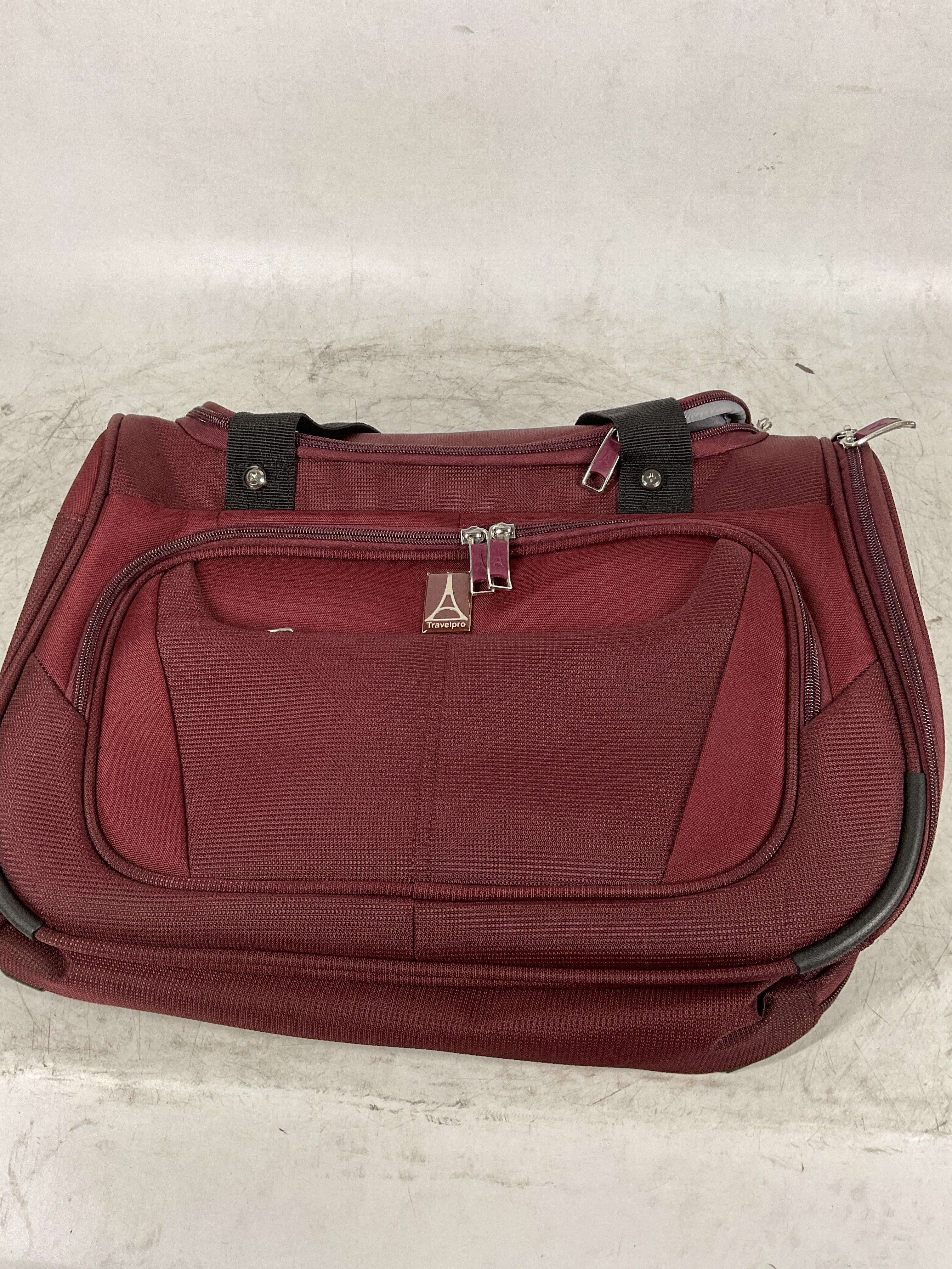 Travelpro Maxlite 5 Softside Lightweight Underseat Carry-On Travel Tote, Overnight Weekender Bag, Men and Women ( Burgundy , 18-Inch ) Burgundy 18 Inch U6