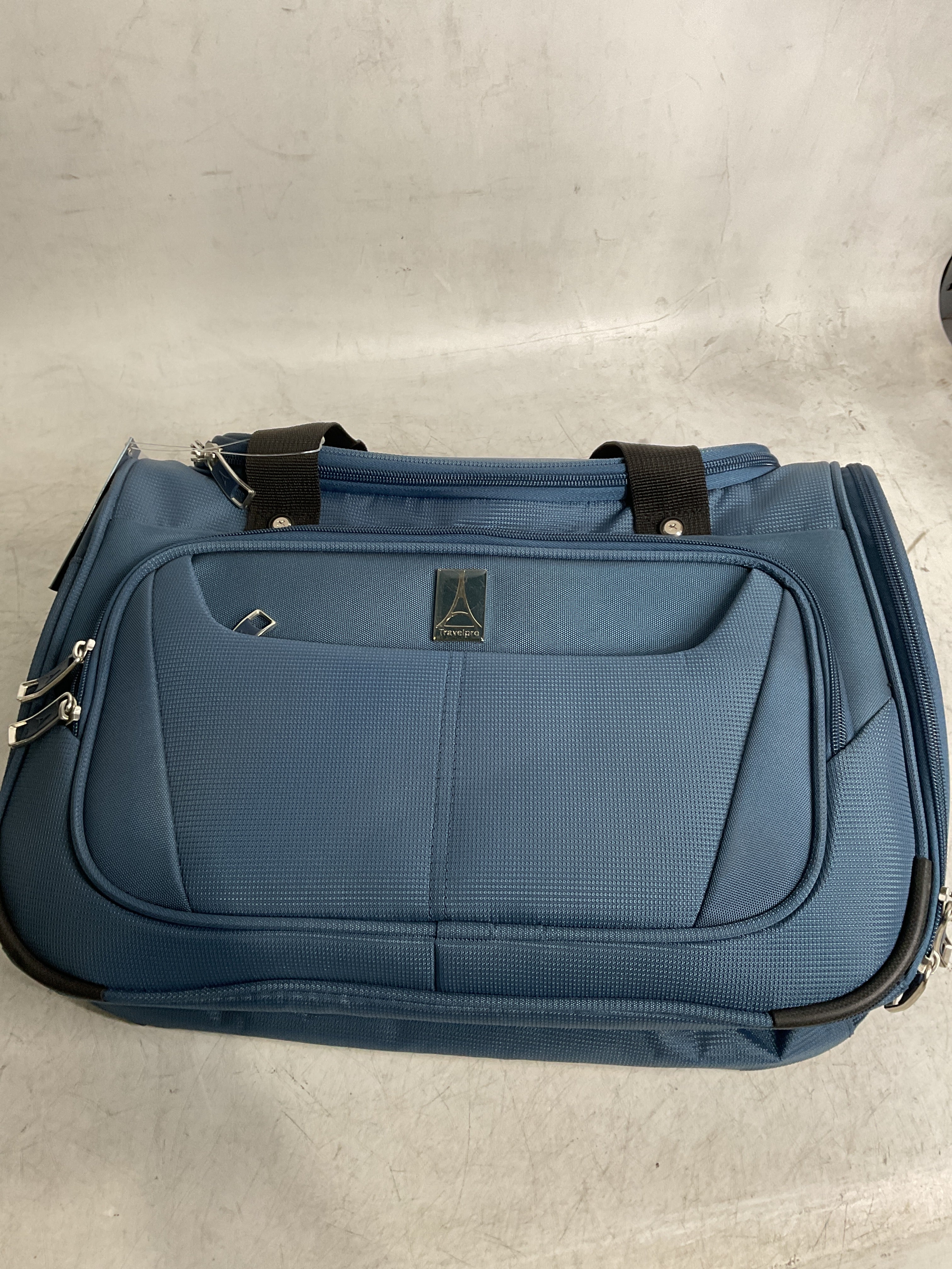 Travelpro Maxlite 5 Softside Lightweight Underseat Carry-On Travel Tote, Overnight Weekender Bag, Men and Women ( Ensign Blue , 18-Inch ) Ensign Blue 18 Inch U10