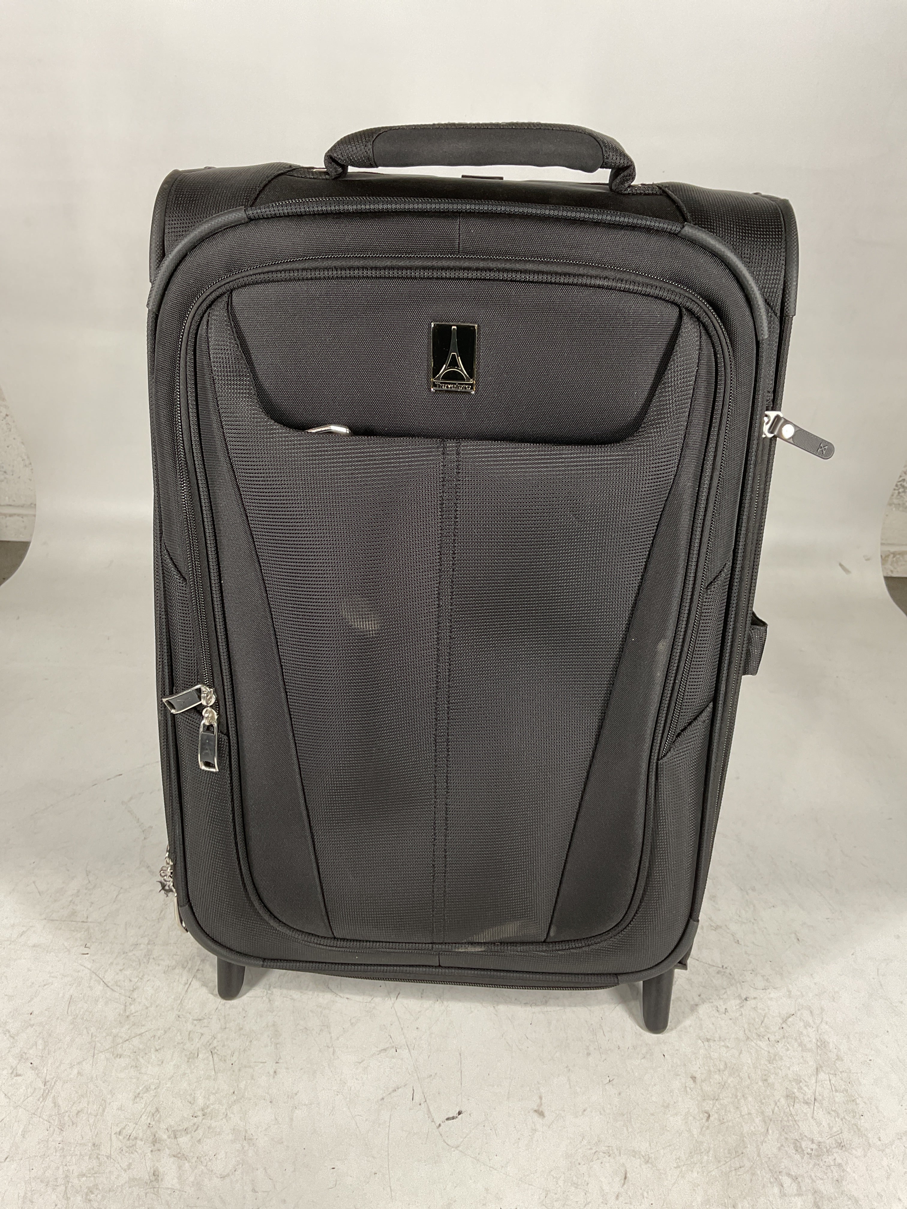 Travelpro Maxlite 5 Softside Expandable Upright 2 Wheel Luggage, Lightweight Suitcase, Men and Women U12