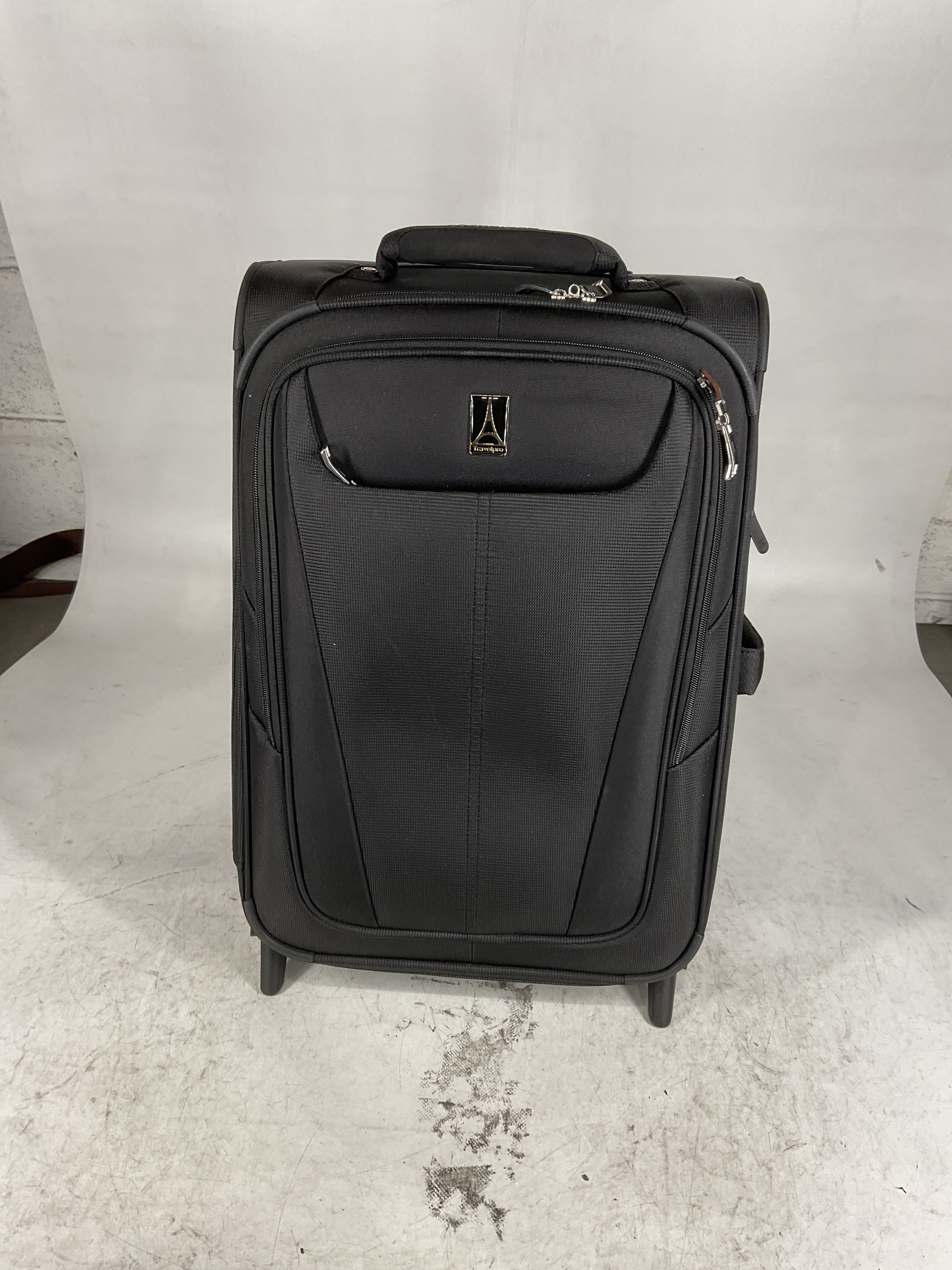 Travelpro Maxlite 5 Softside Expandable Upright 2 Wheel Luggage, Lightweight Suitcase, Men and Women U24