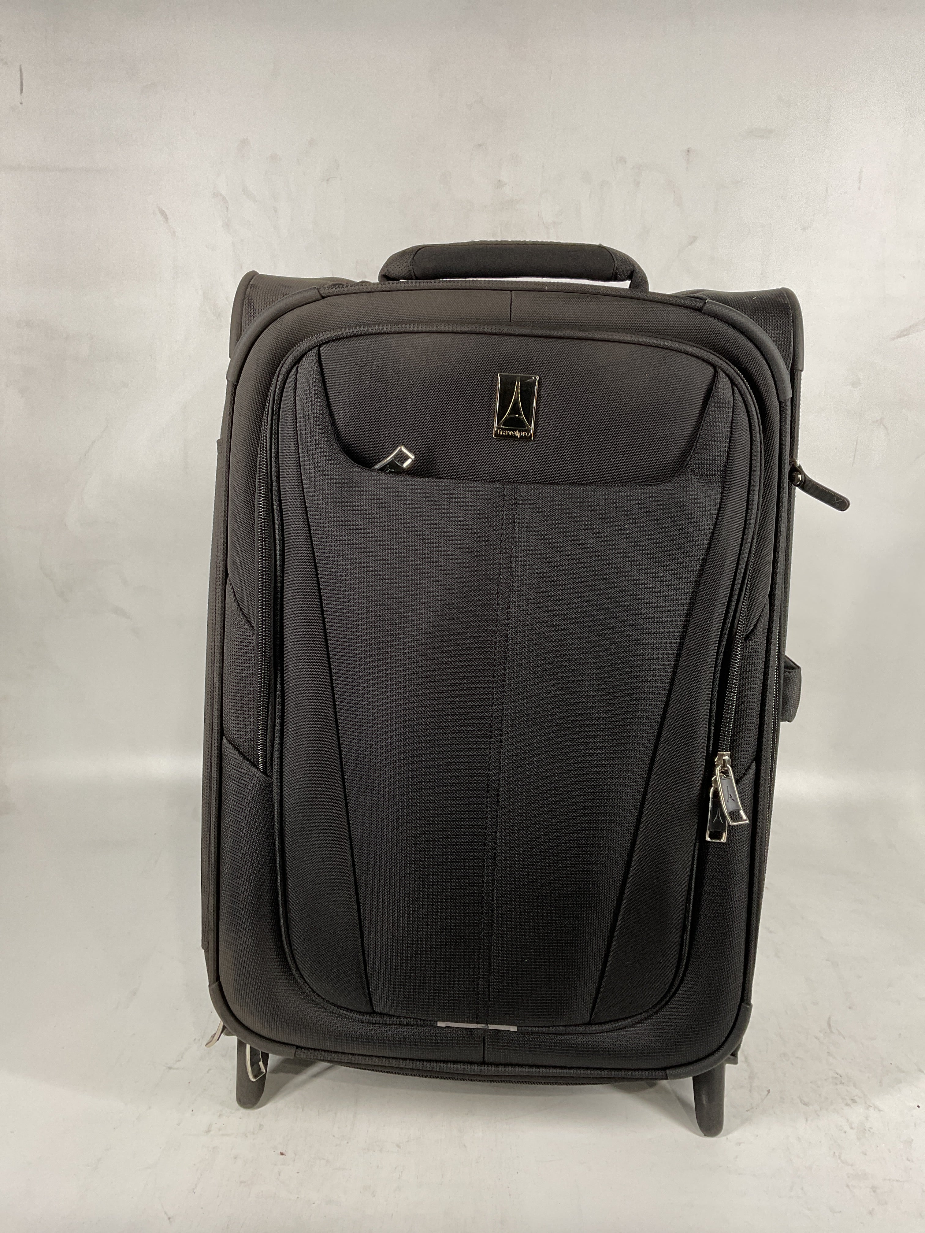 Travelpro Maxlite 5 Softside Expandable Upright 2 Wheel Luggage, Lightweight Suitcase, Men and Women Black Carry On 22 Inch U38