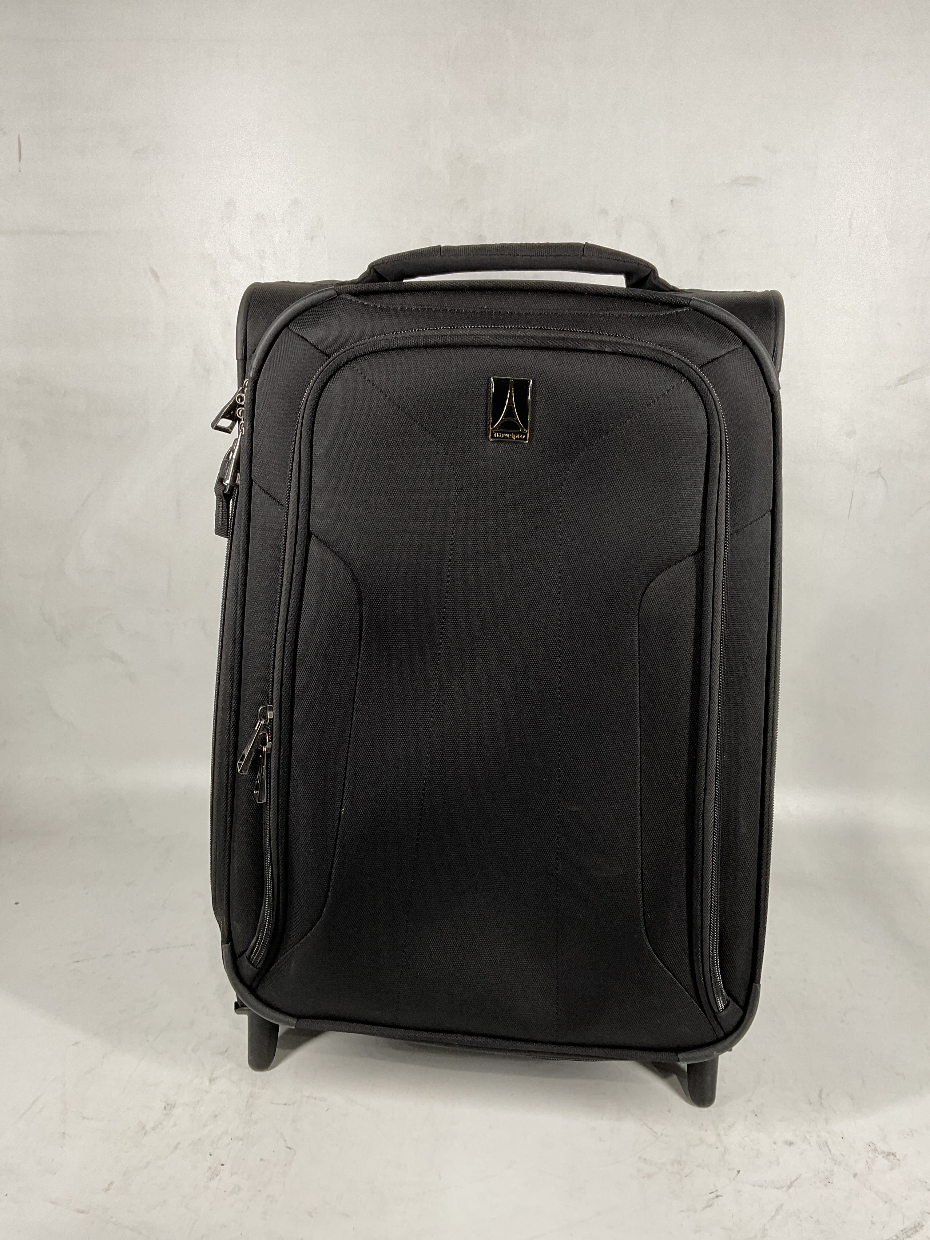 Travelpro Maxlite 5 Softside Expandable Upright 2 Wheel Luggage, Lightweight Suitcase, Men and Women Black Carry On 22 Inch U39