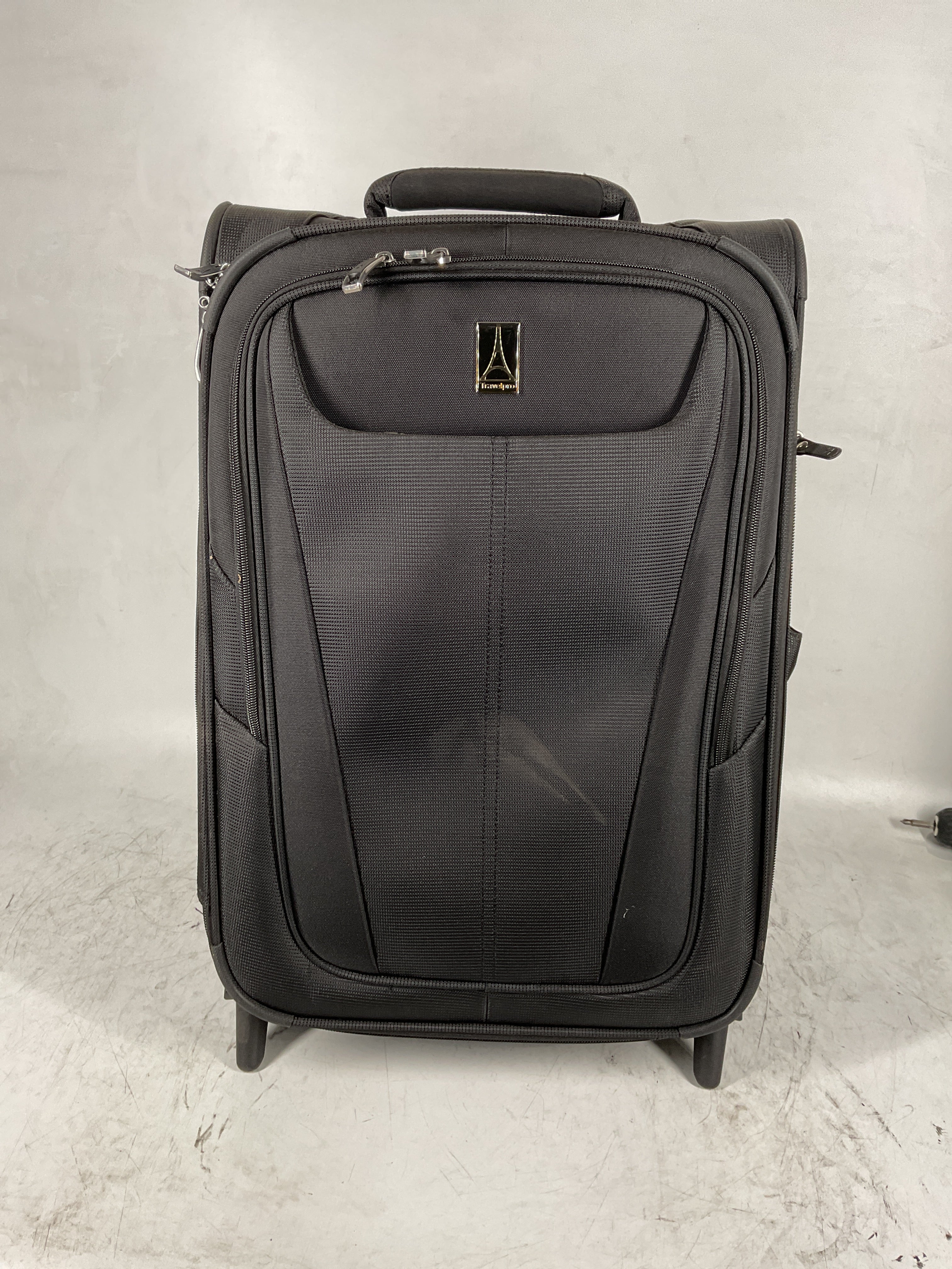 Travelpro Maxlite 5 Softside Expandable Upright 2 Wheel Luggage, Lightweight Suitcase, Men and Women Black Carry On 22 Inch U43