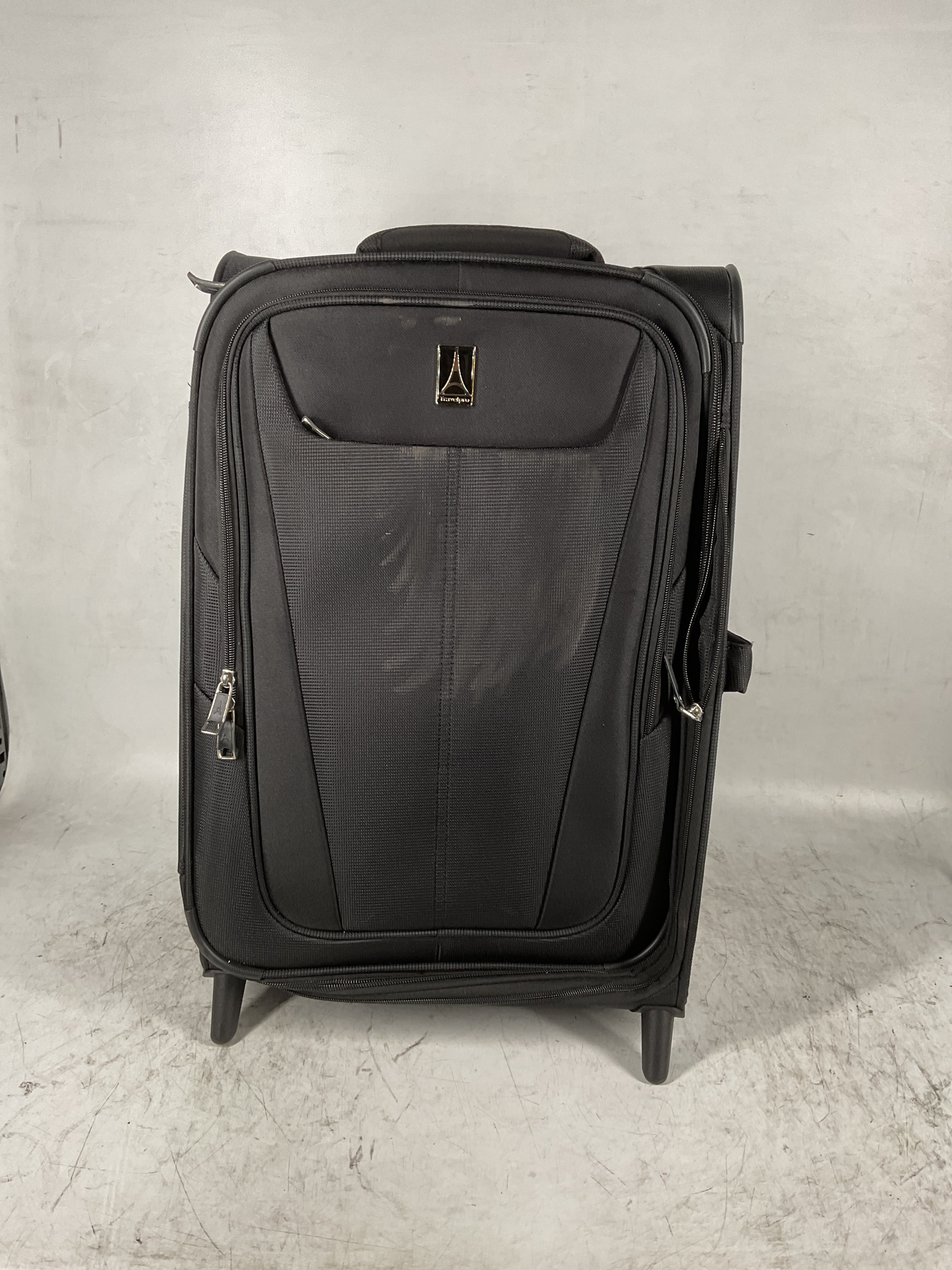 Travelpro Maxlite 5 Softside Expandable Upright 2 Wheel Luggage, Lightweight Suitcase, Men and Women ( Black , Carry-on 22-Inch ) Black Carry On 22 Inch U55