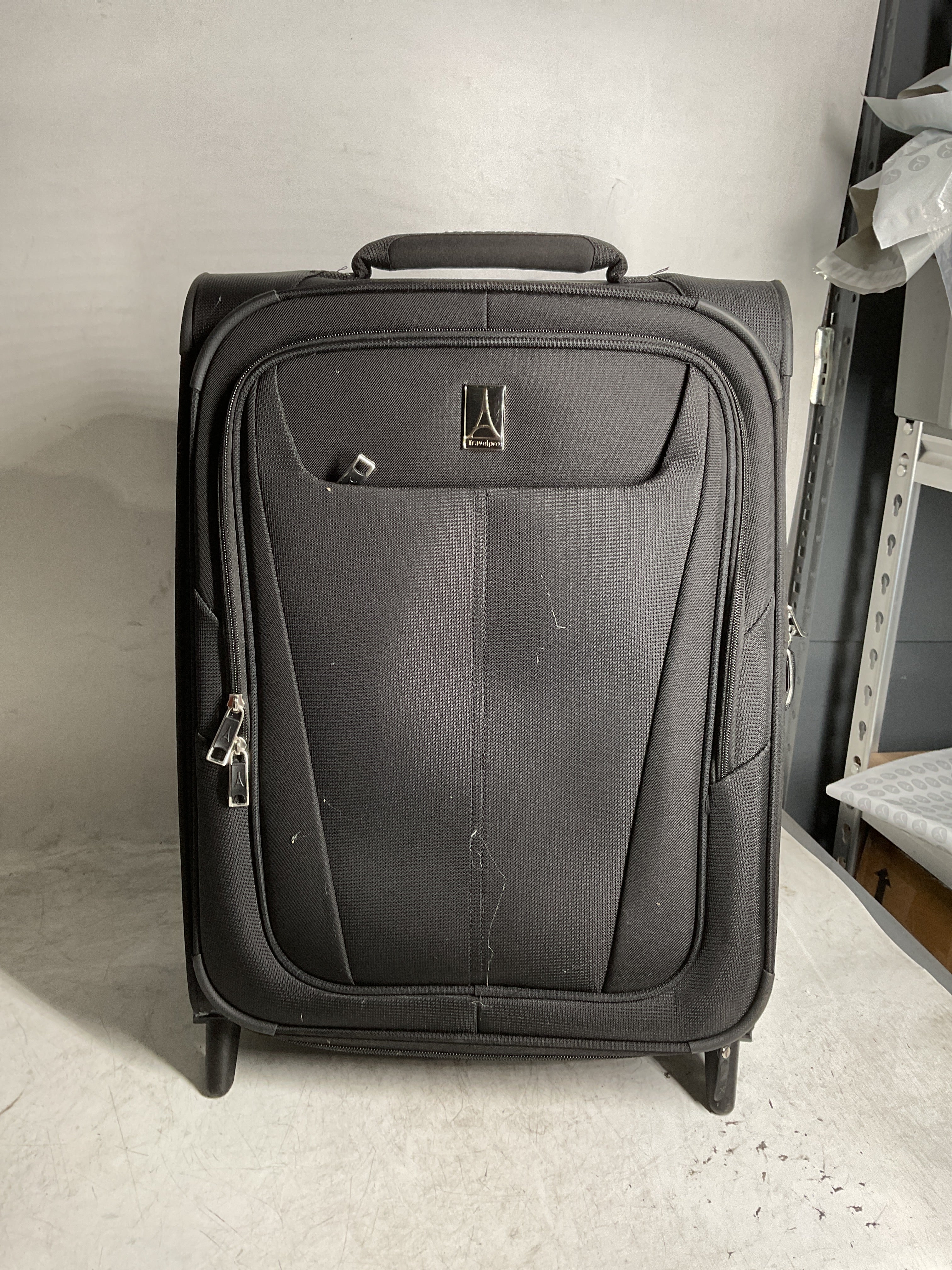 Travelpro Maxlite 5 Softside Expandable Upright 2 Wheel Luggage, Lightweight Suitcase, Men and Women ( Black , Carry-on 22-Inch ) Black Carry On 22 Inch U57